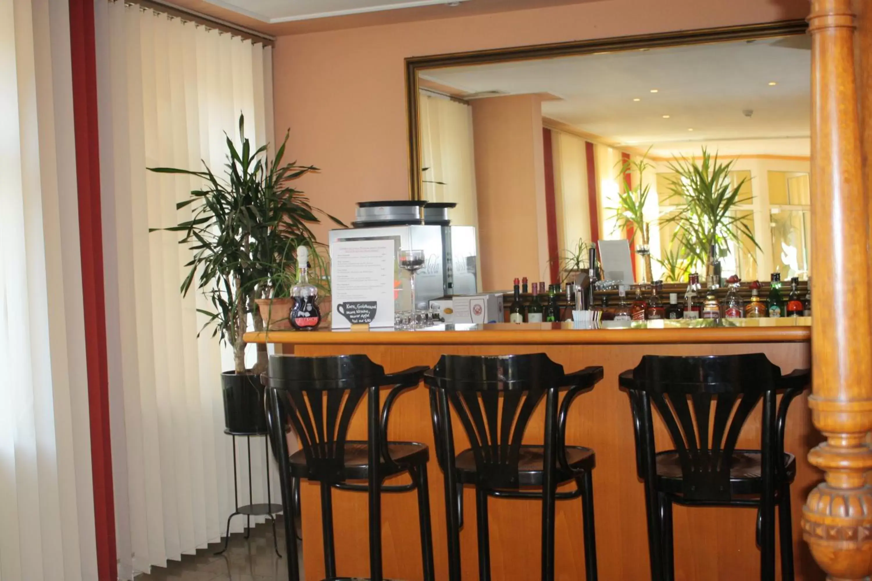 Lounge or bar, Restaurant/Places to Eat in Hotel Berlin