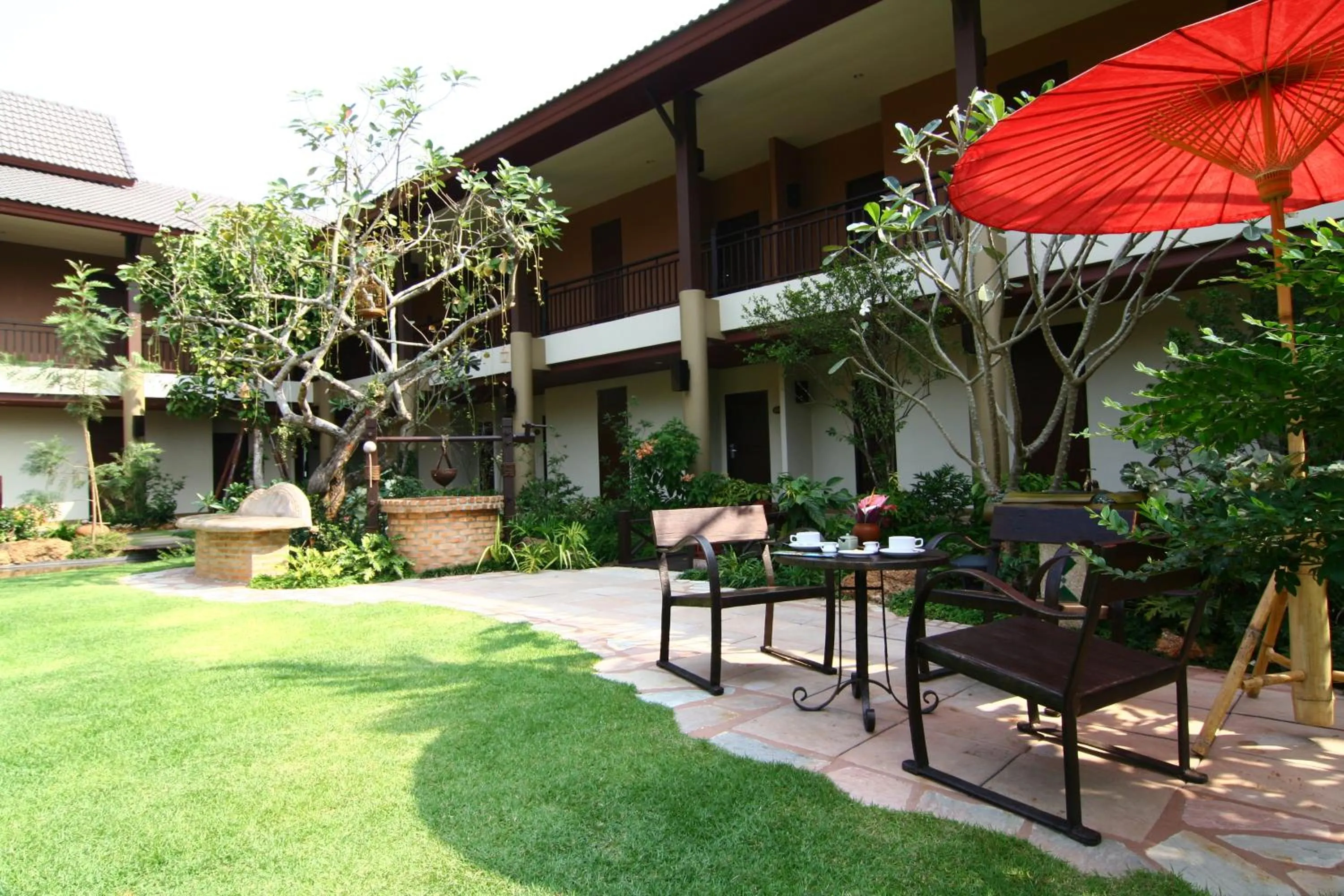 Mae Jo Golf Resort & Spa