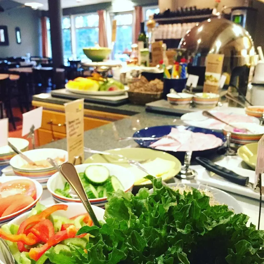 Buffet breakfast in Best Western Hotel Botnia