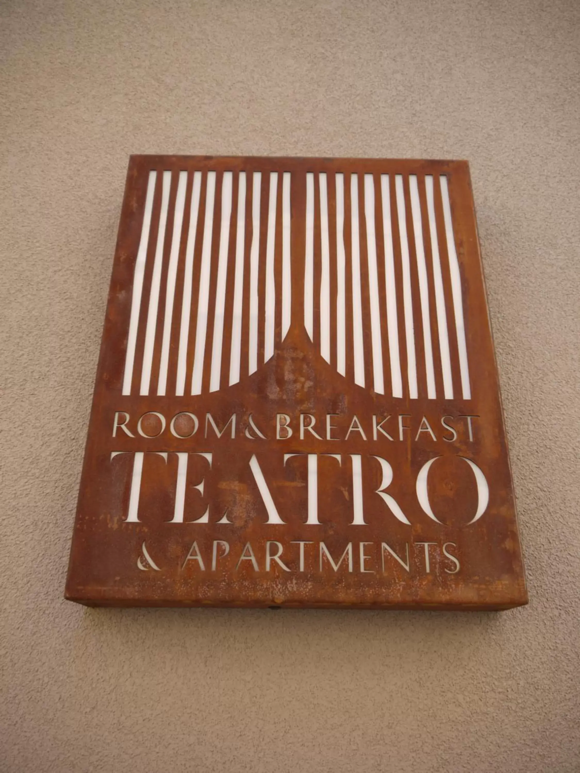 Logo/Certificate/Sign in RB del Teatro&Apartaments