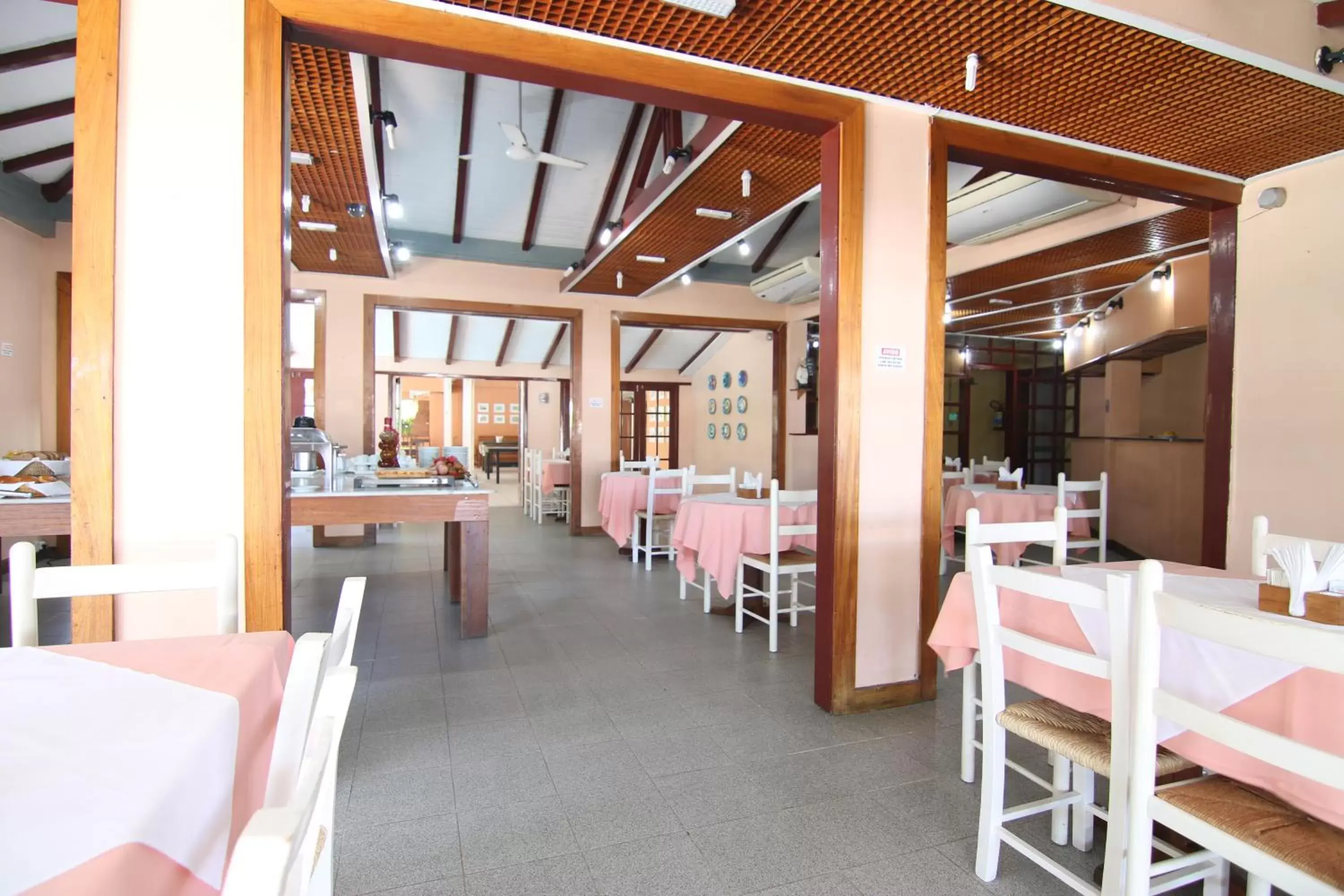 Coffee/tea facilities, Restaurant/Places to Eat in Samba Angra dos Reis