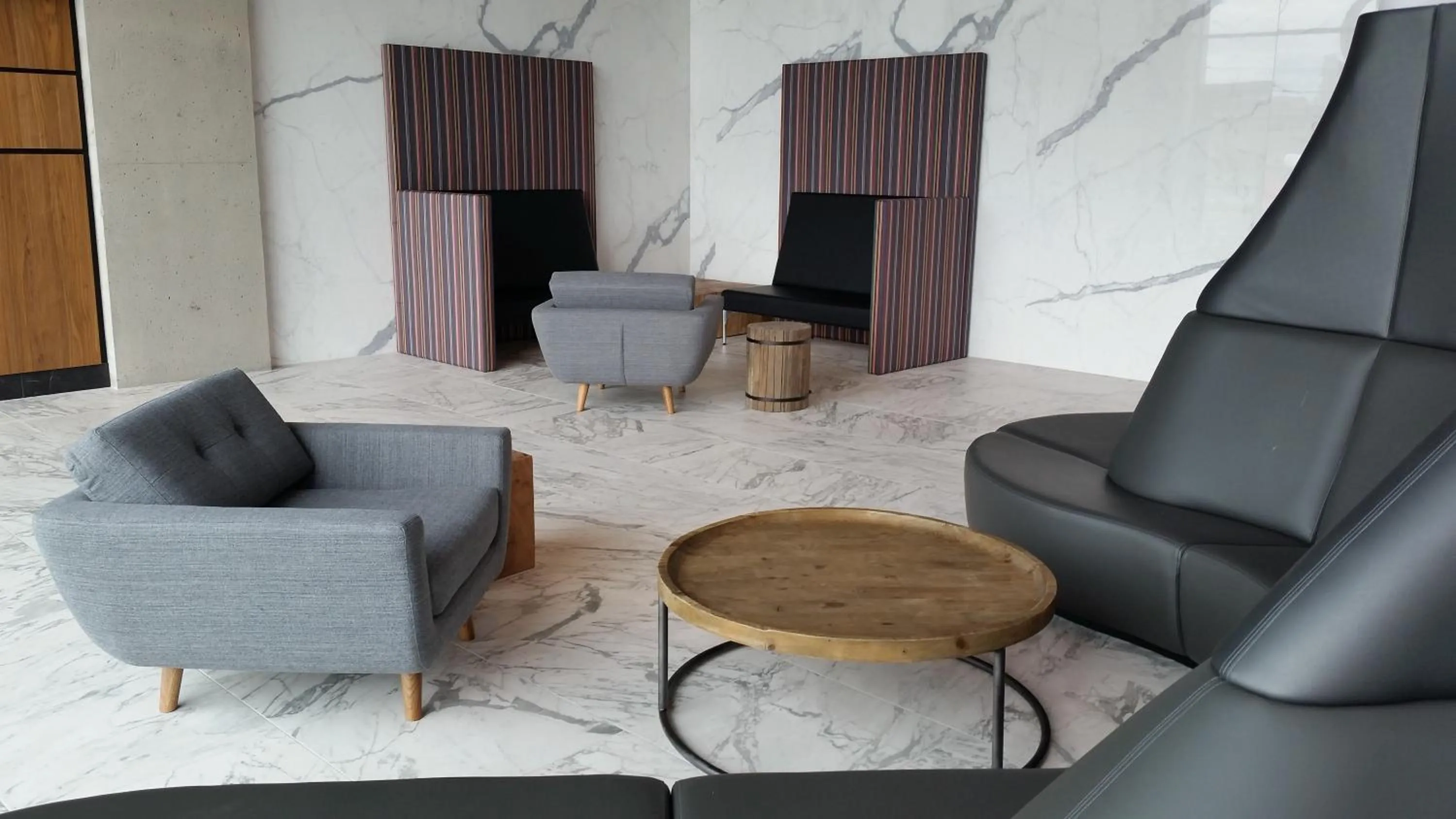 Lobby or reception in Grand Times Hotel Drummondville