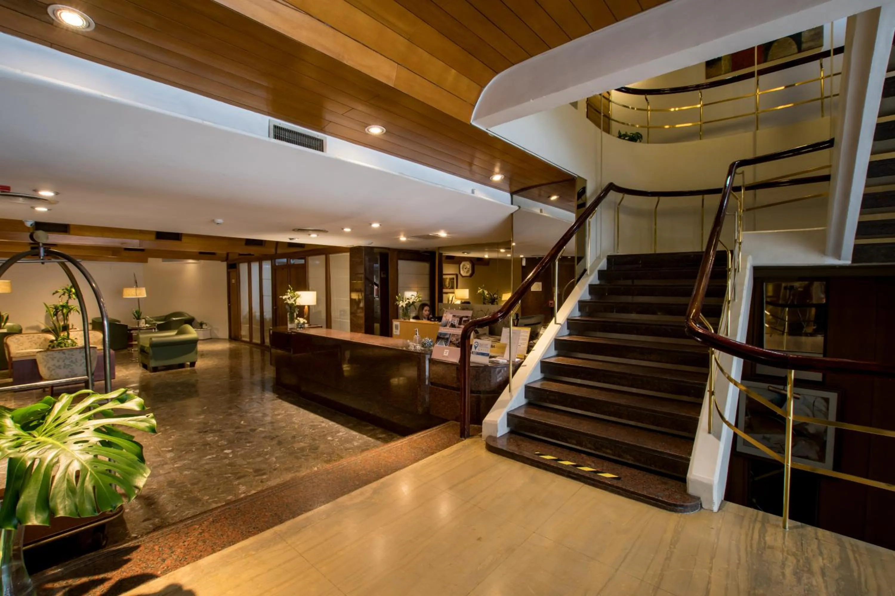 Hotel Solans Carlton