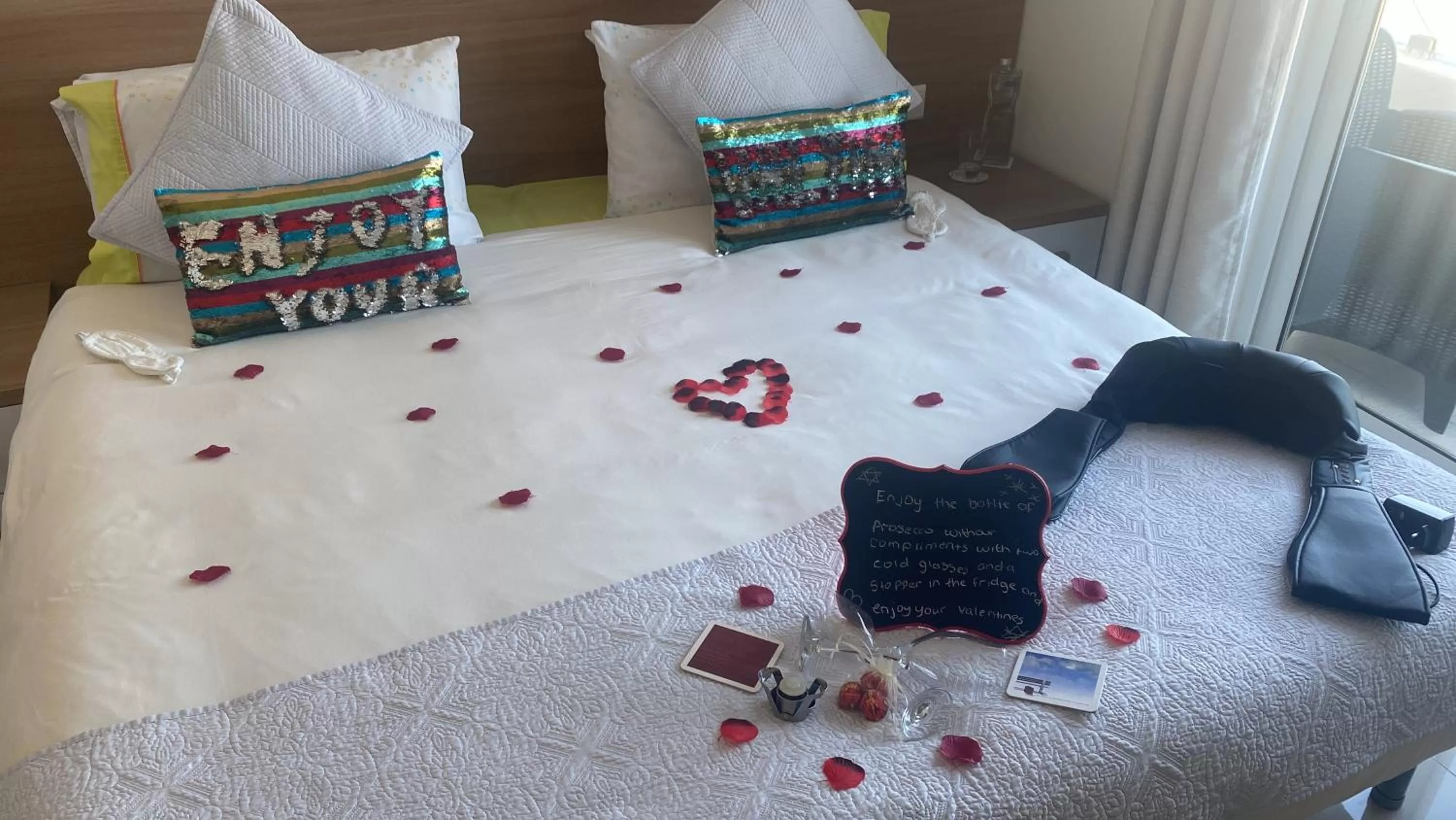 Bedroom, Bed in Escape to St Julians