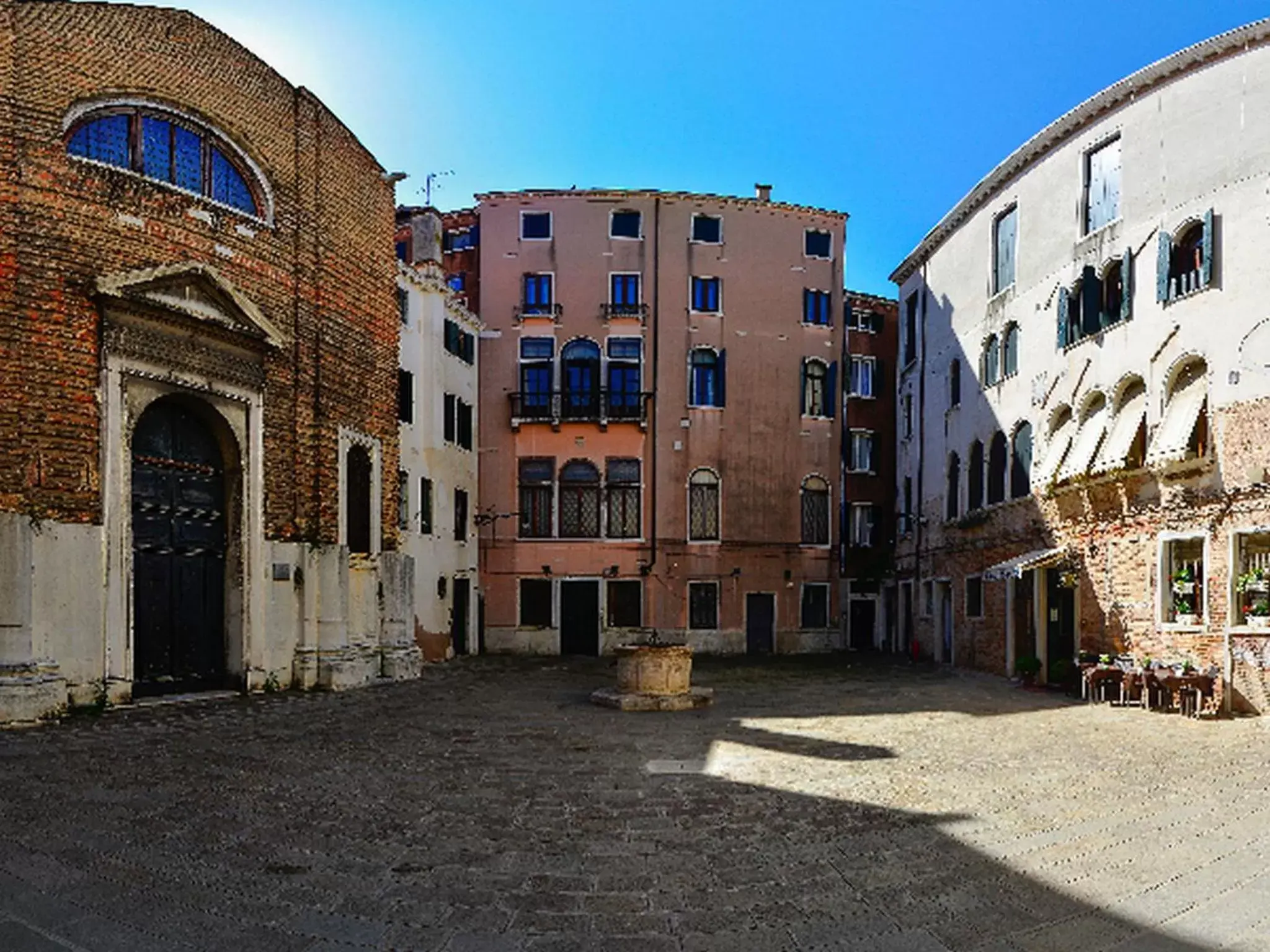 Property building in Locanda Casa Querini