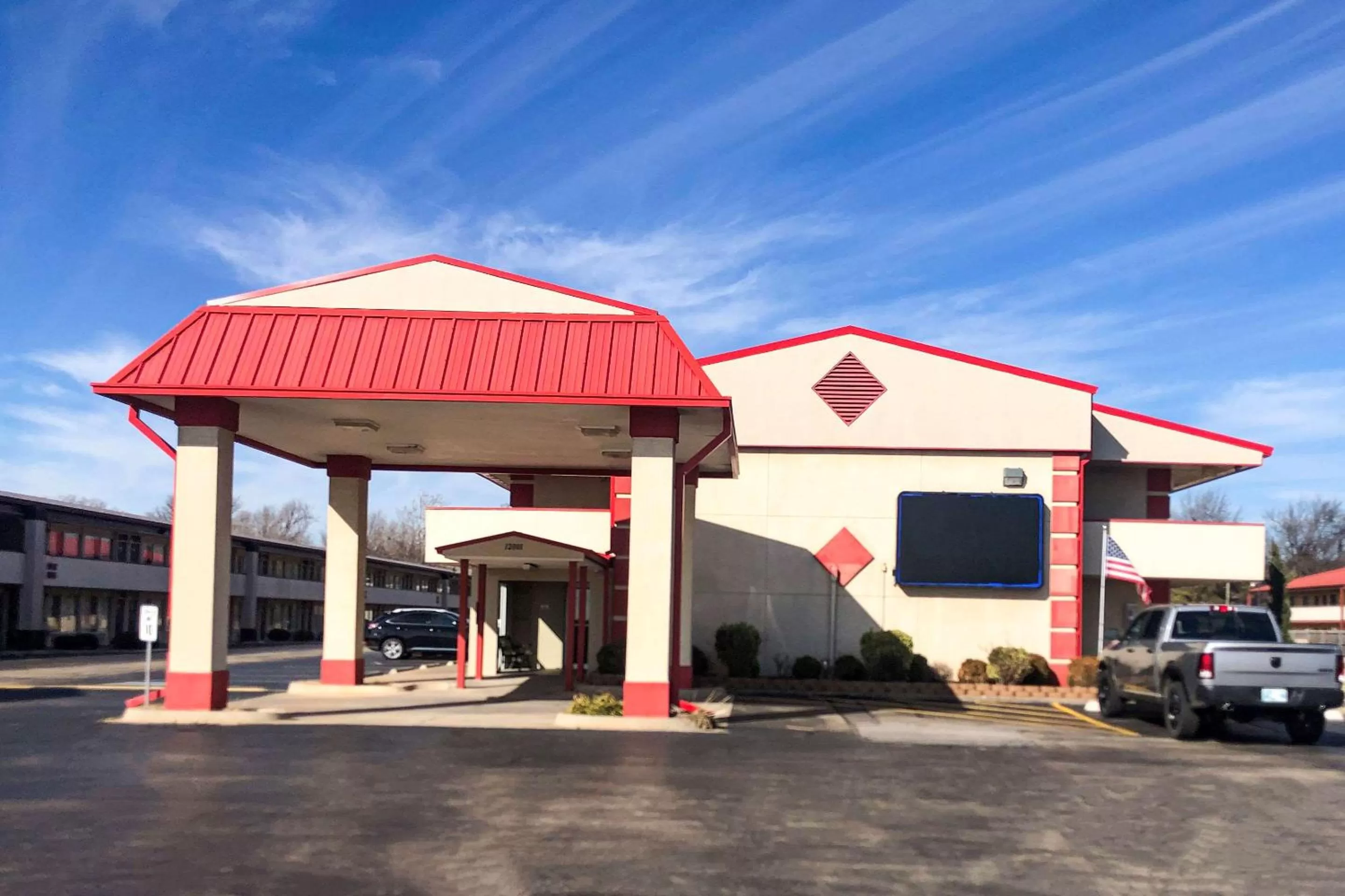 Property building in Econo Lodge Oklahoma City Northeast