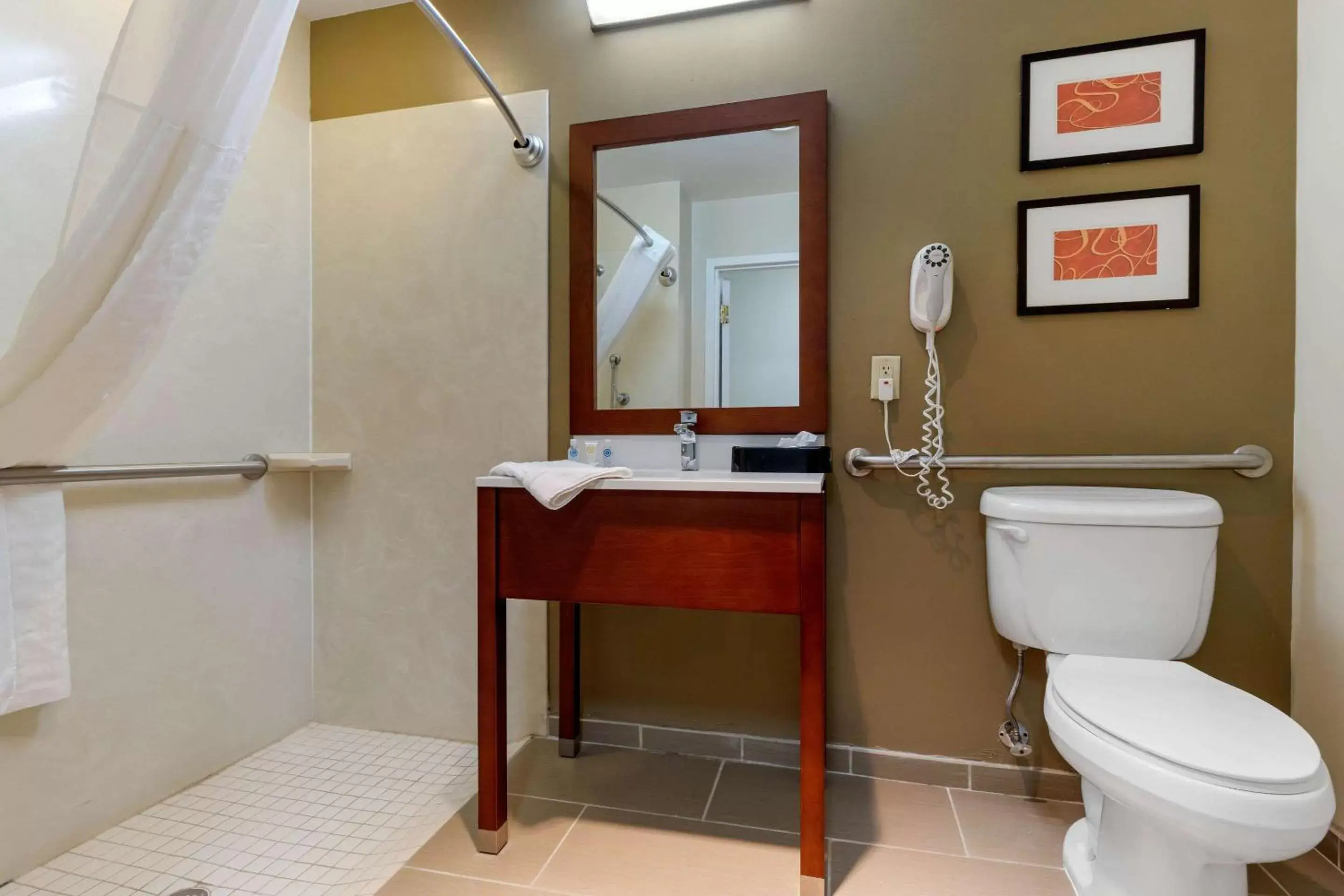 Bathroom in Comfort Inn & Suites Cordele