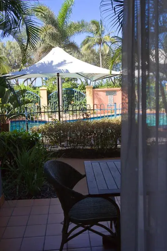 Patio in Kacy's Bargara Beach Motel