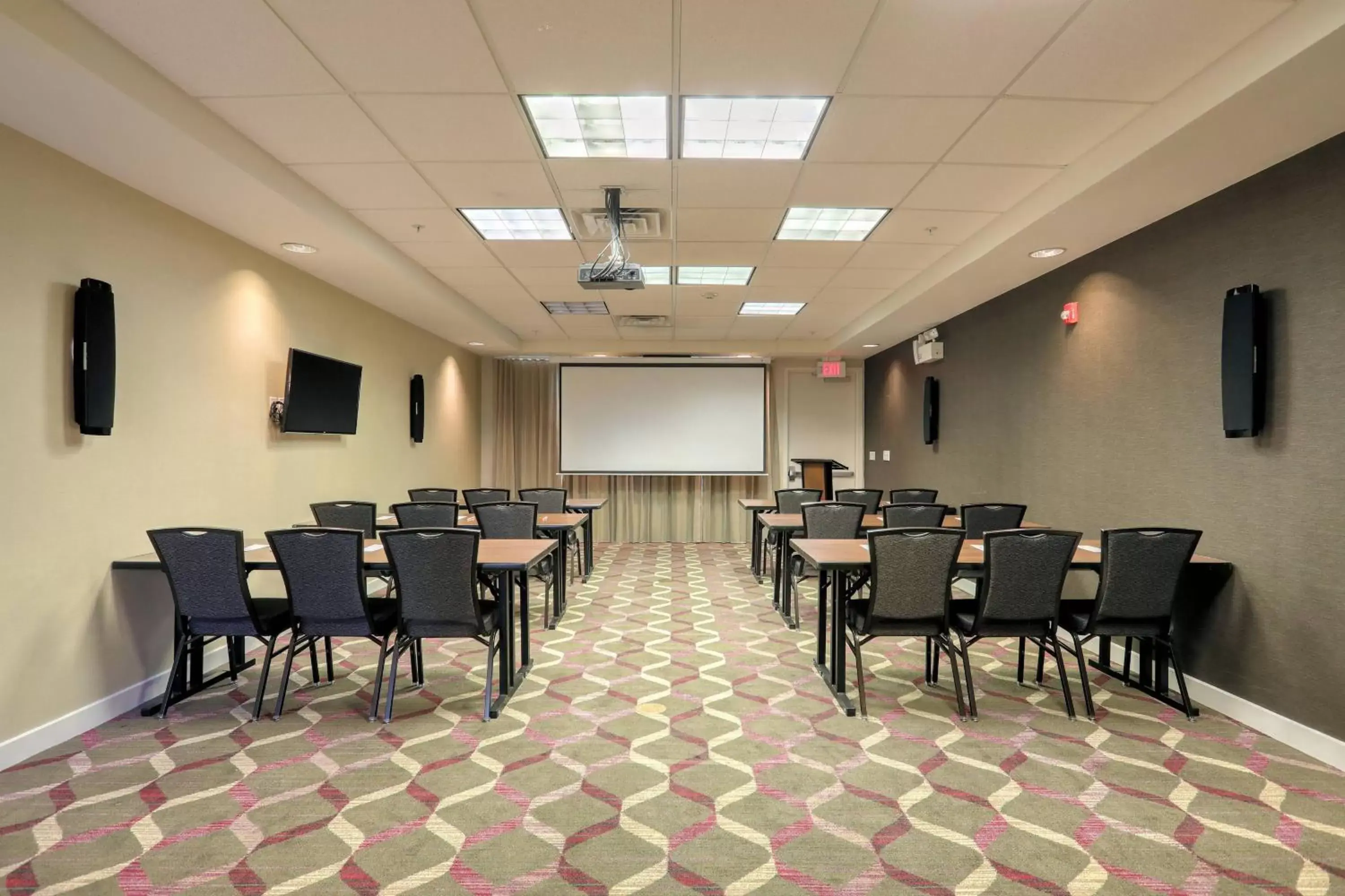Meeting/conference room in Residence Inn by Marriott Woodbridge Edison/Raritan Center
