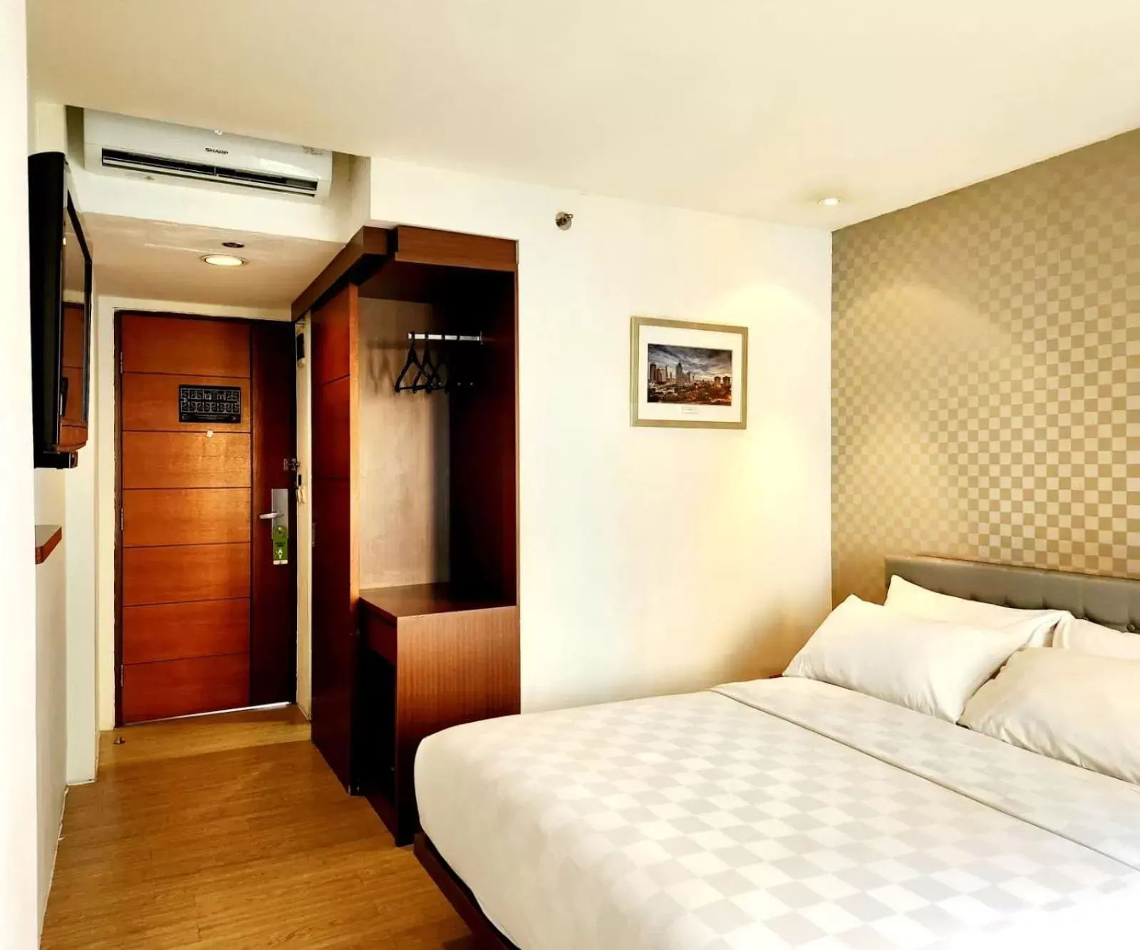 Bedroom, Bed in M Hotel