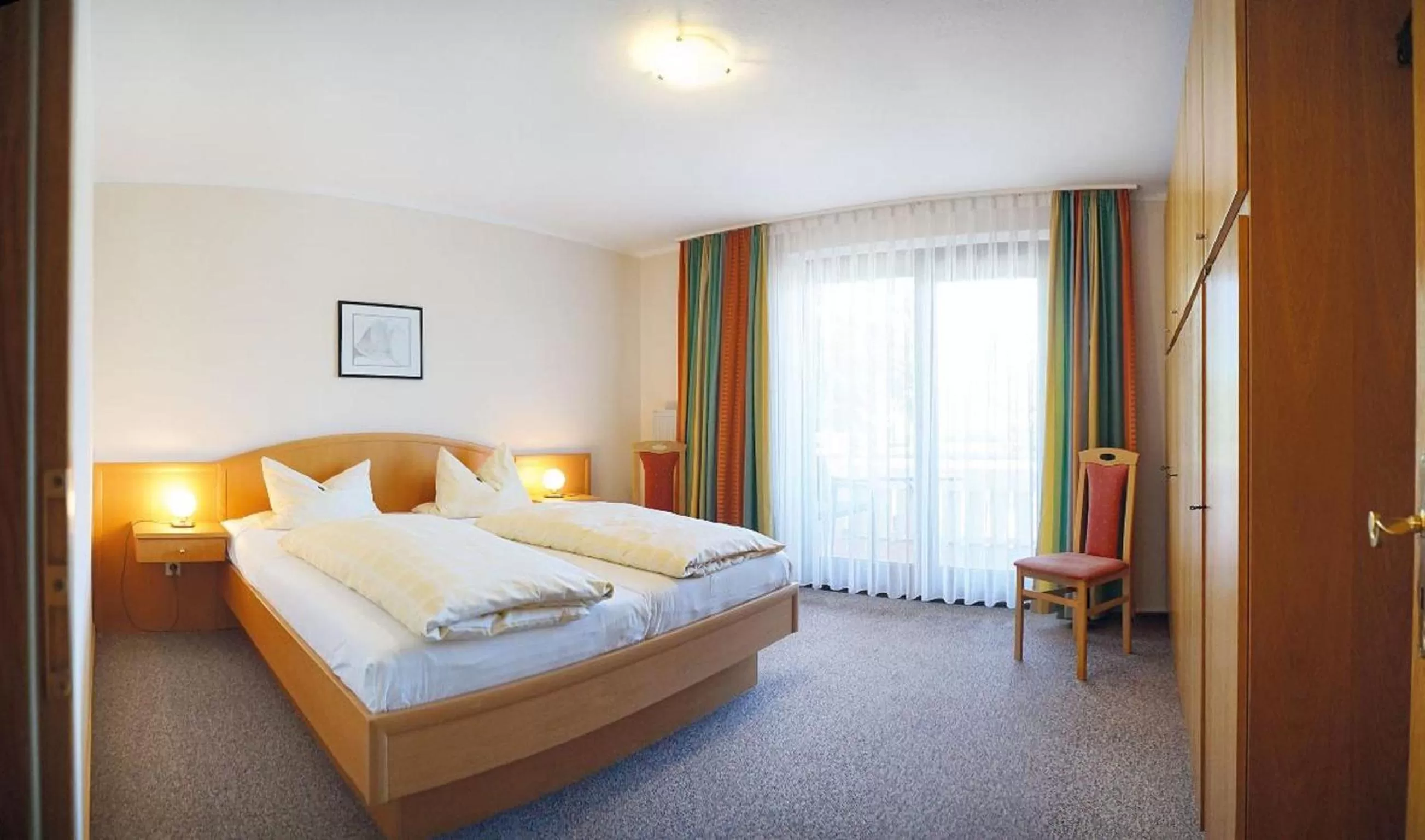 Bedroom, Bed in Im Gewölbe