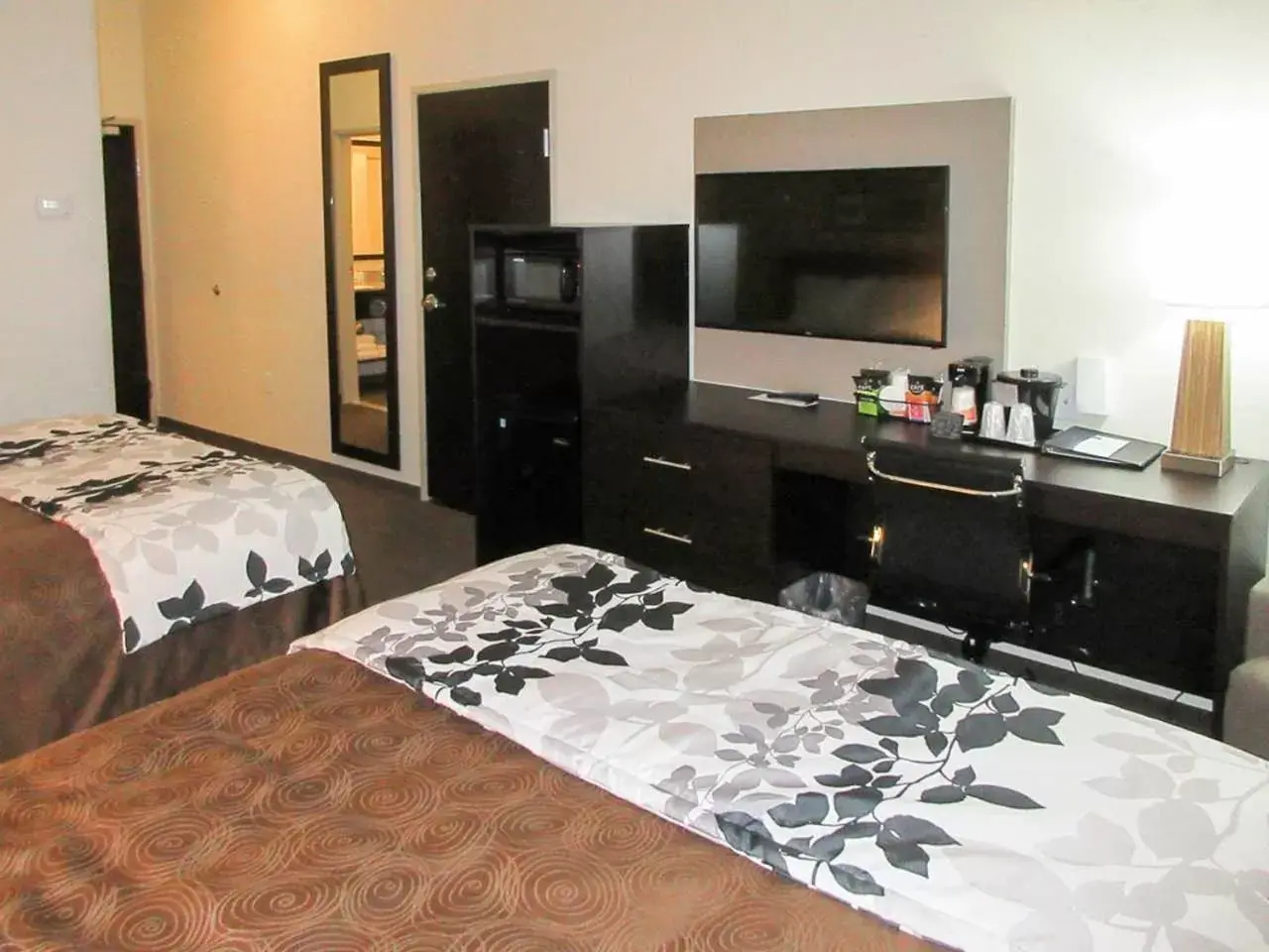 Bedroom, Bed in Sleep Inn & Suites West-Near Medical Center