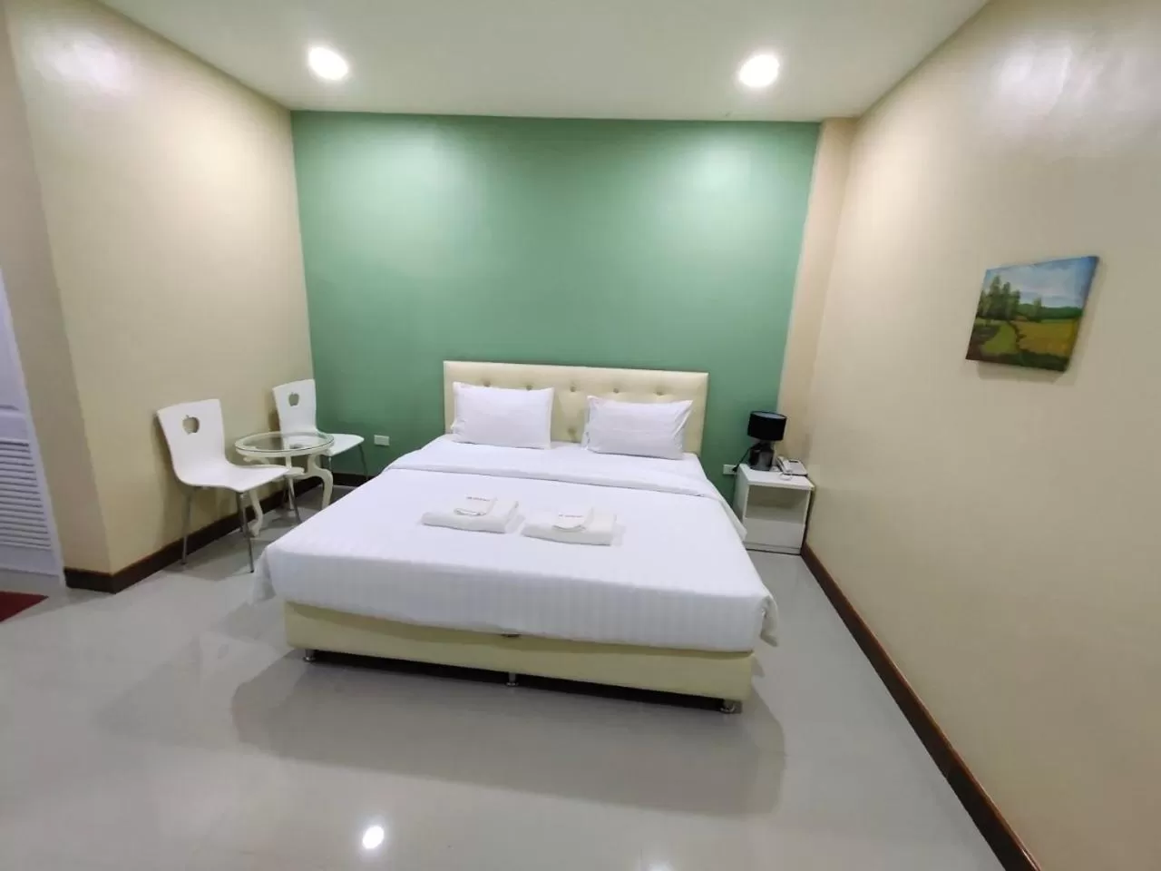 Photo of the whole room, Bed in SK Resort Pattaya