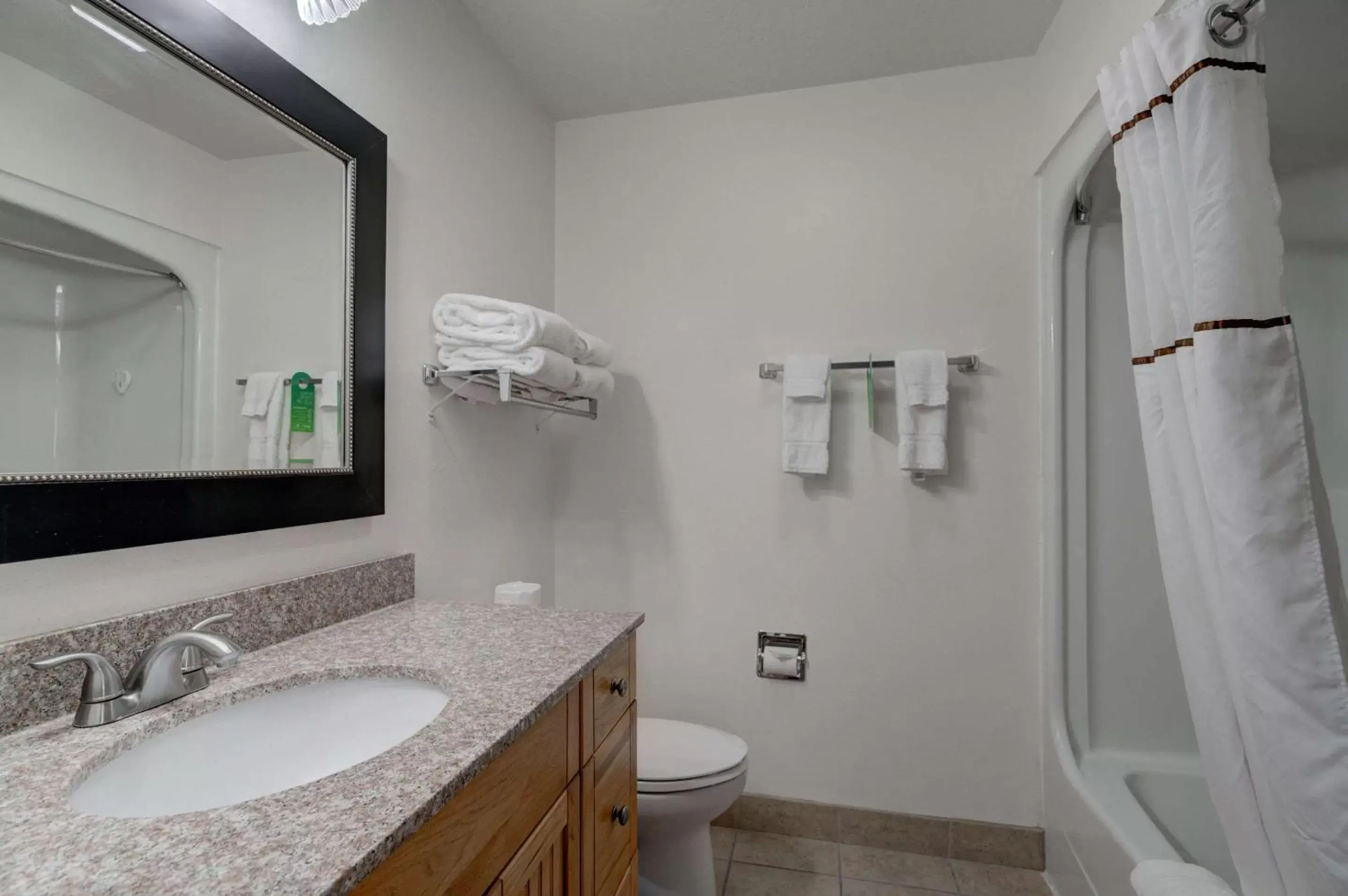 Bedroom, Bathroom in The Ridgeline Hotel at Yellowstone, Ascend Hotel Collection