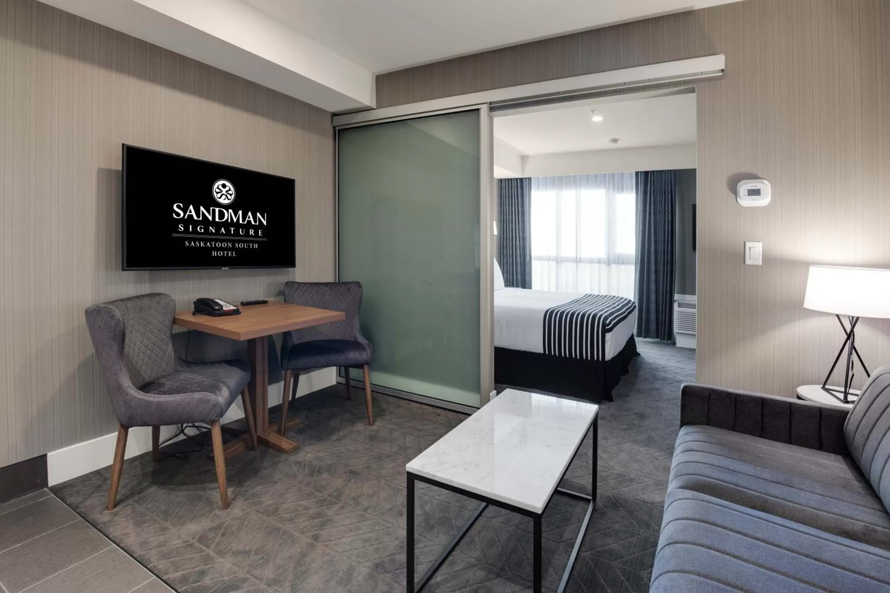 Photo of the whole room in Sandman Signature Saskatoon South Hotel