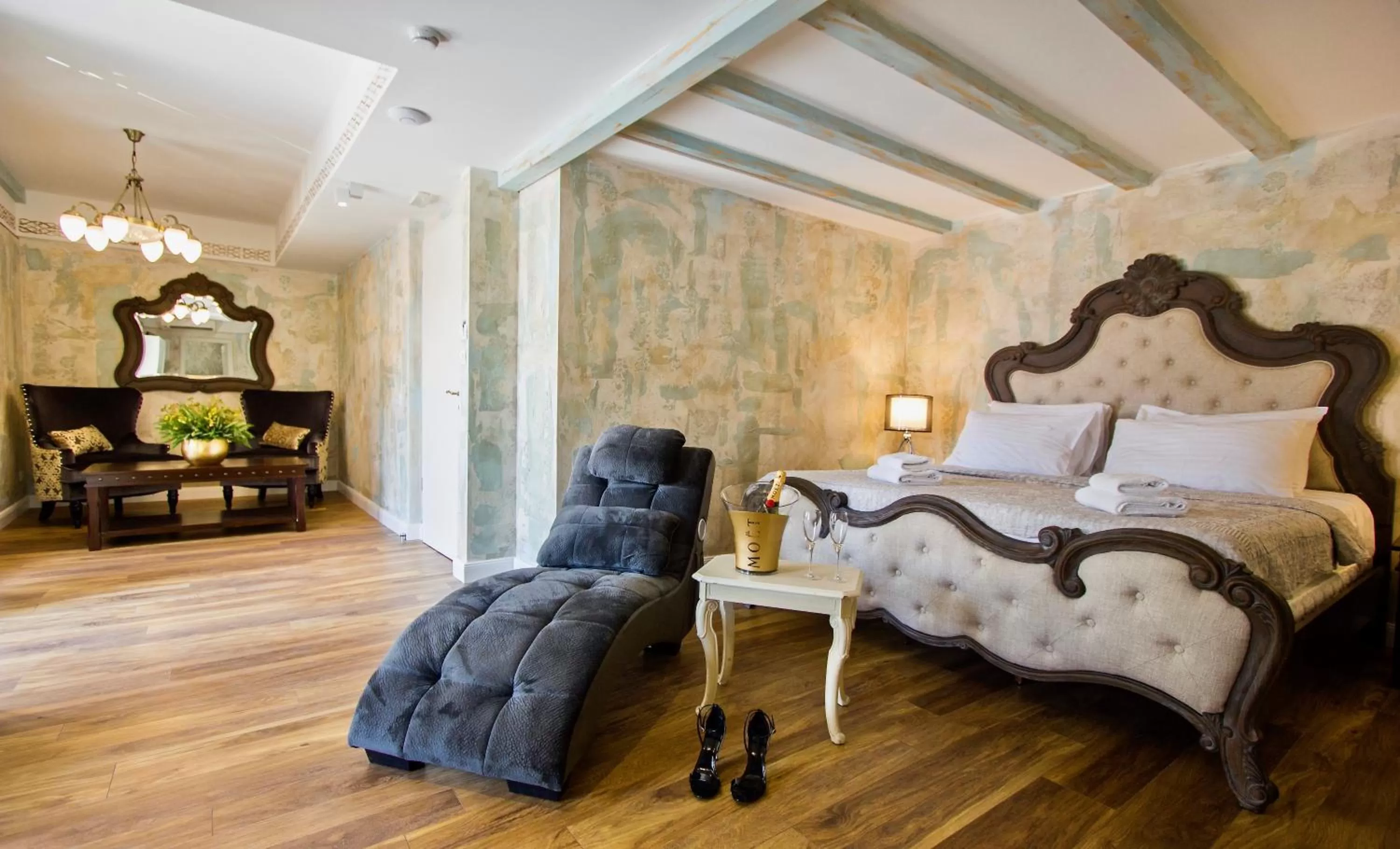 Bed in Plaza Marchi Old Town - MAG Quaint & Elegant Boutique Hotels