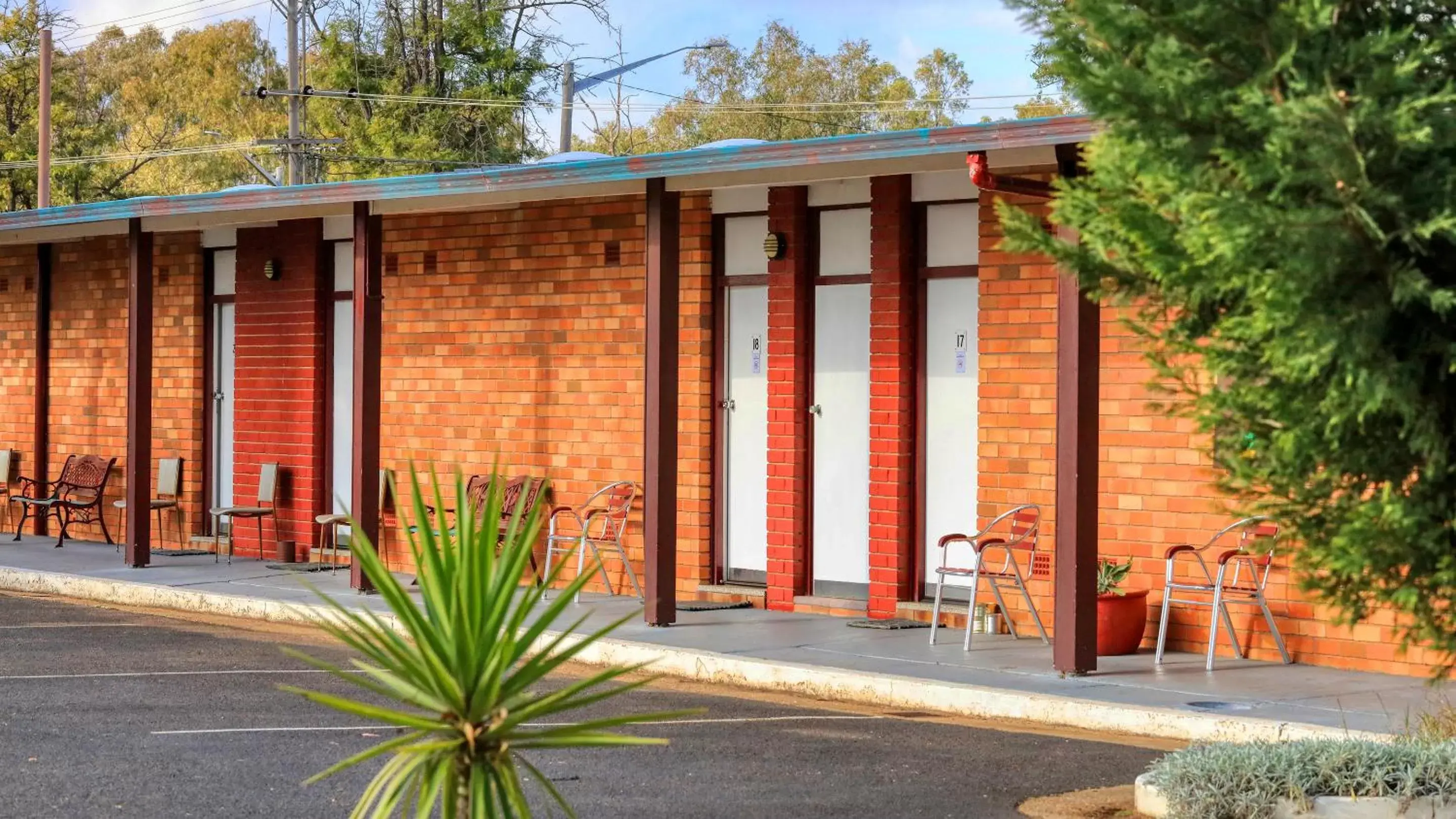 Property Building in Silver Oaks Motel