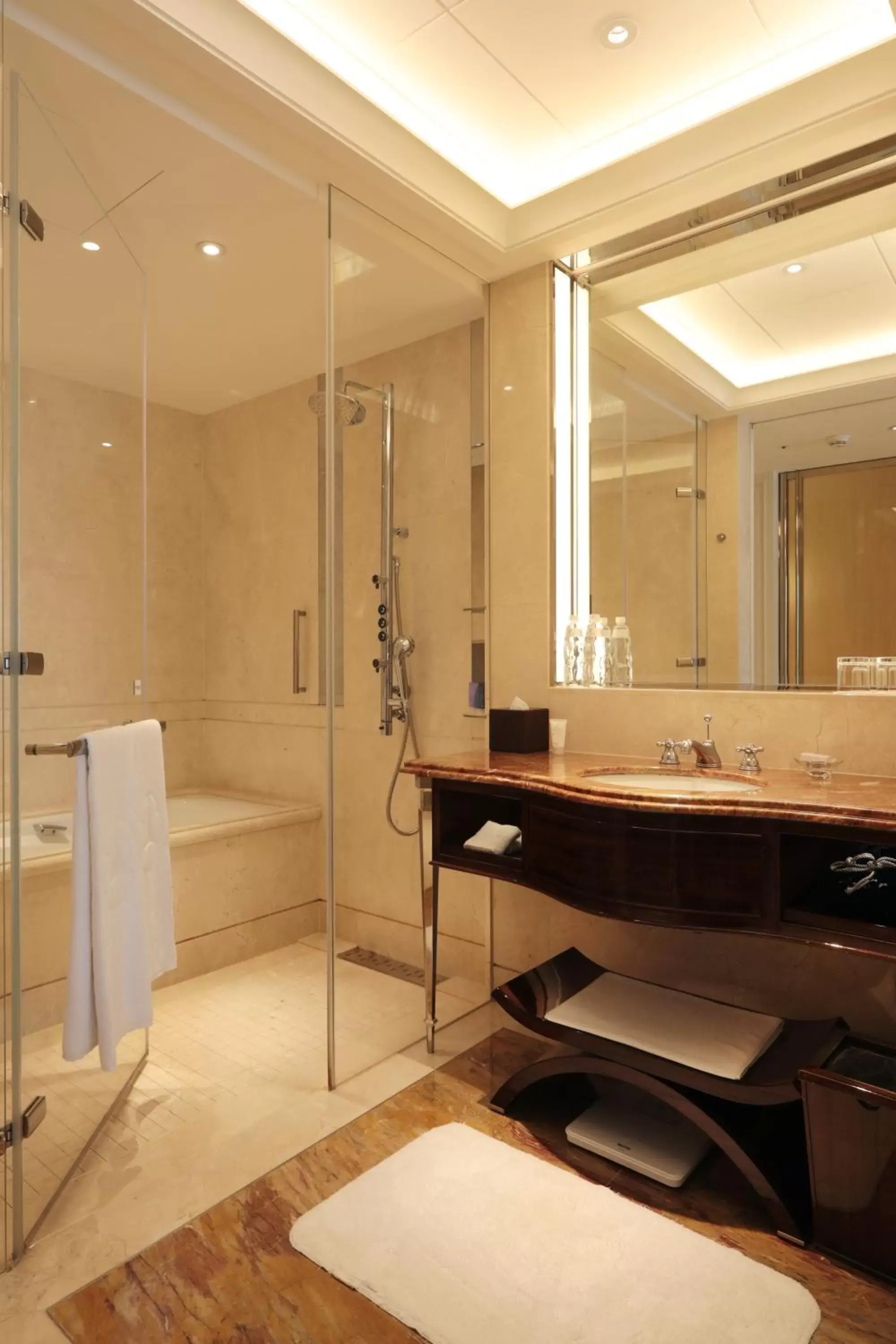 Shower, Bathroom in The Okura Prestige Taipei