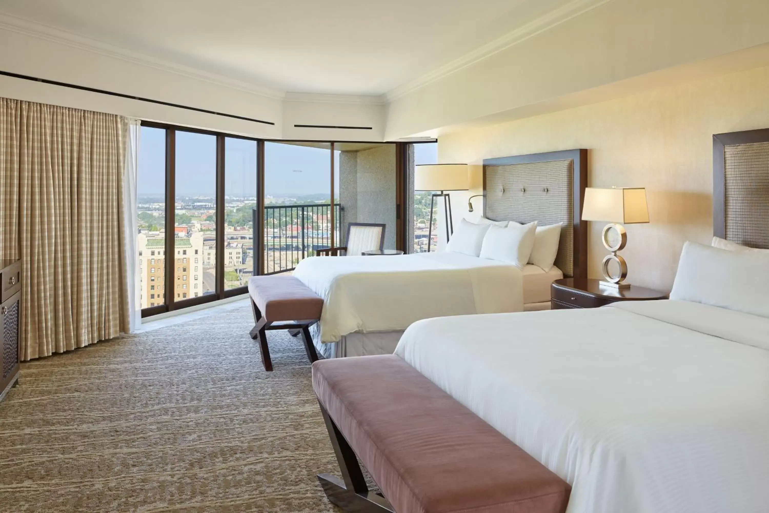 Bedroom in The Westin Kansas City at Crown Center