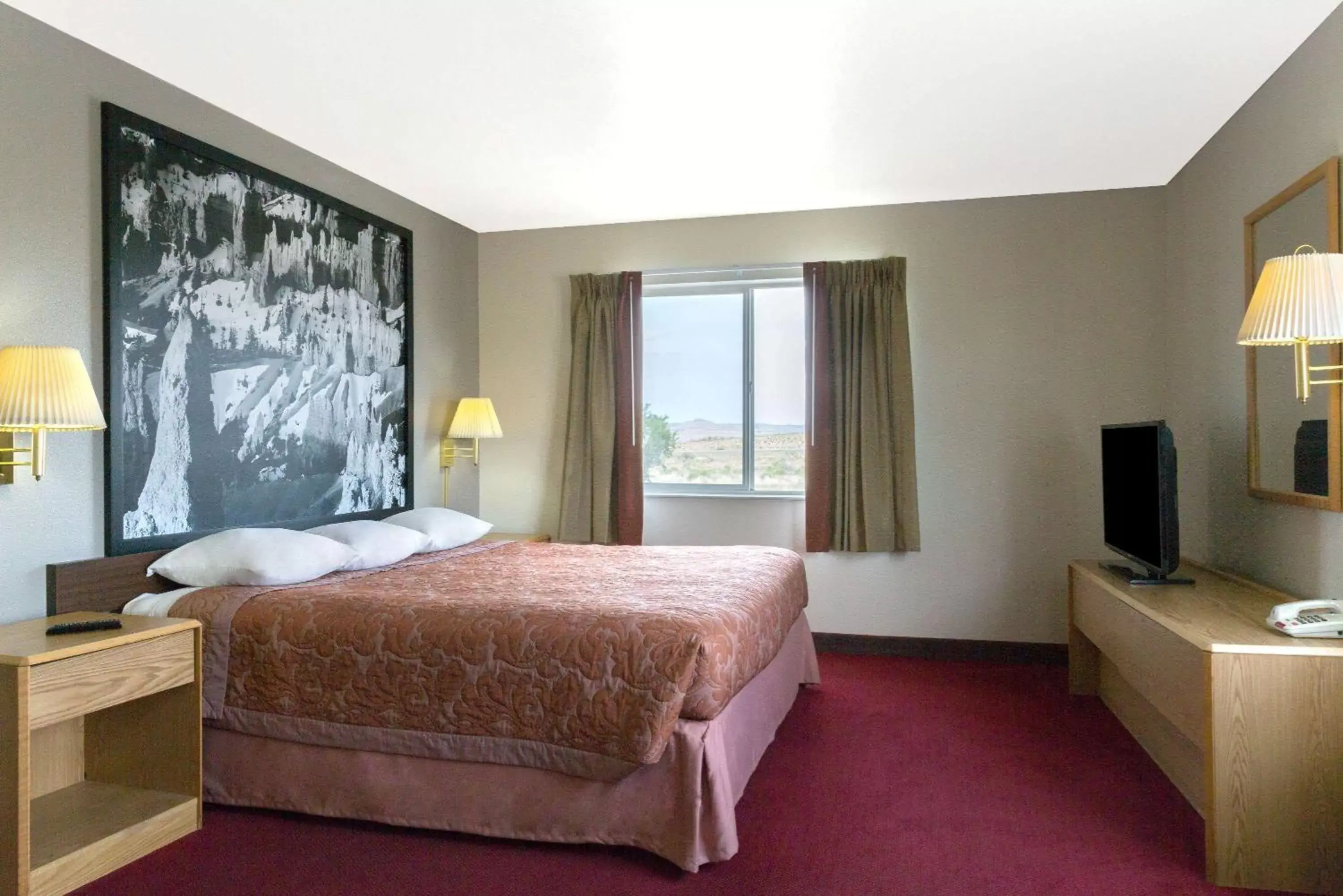 Photo of the whole room, Bed in Super 8 by Wyndham Green River