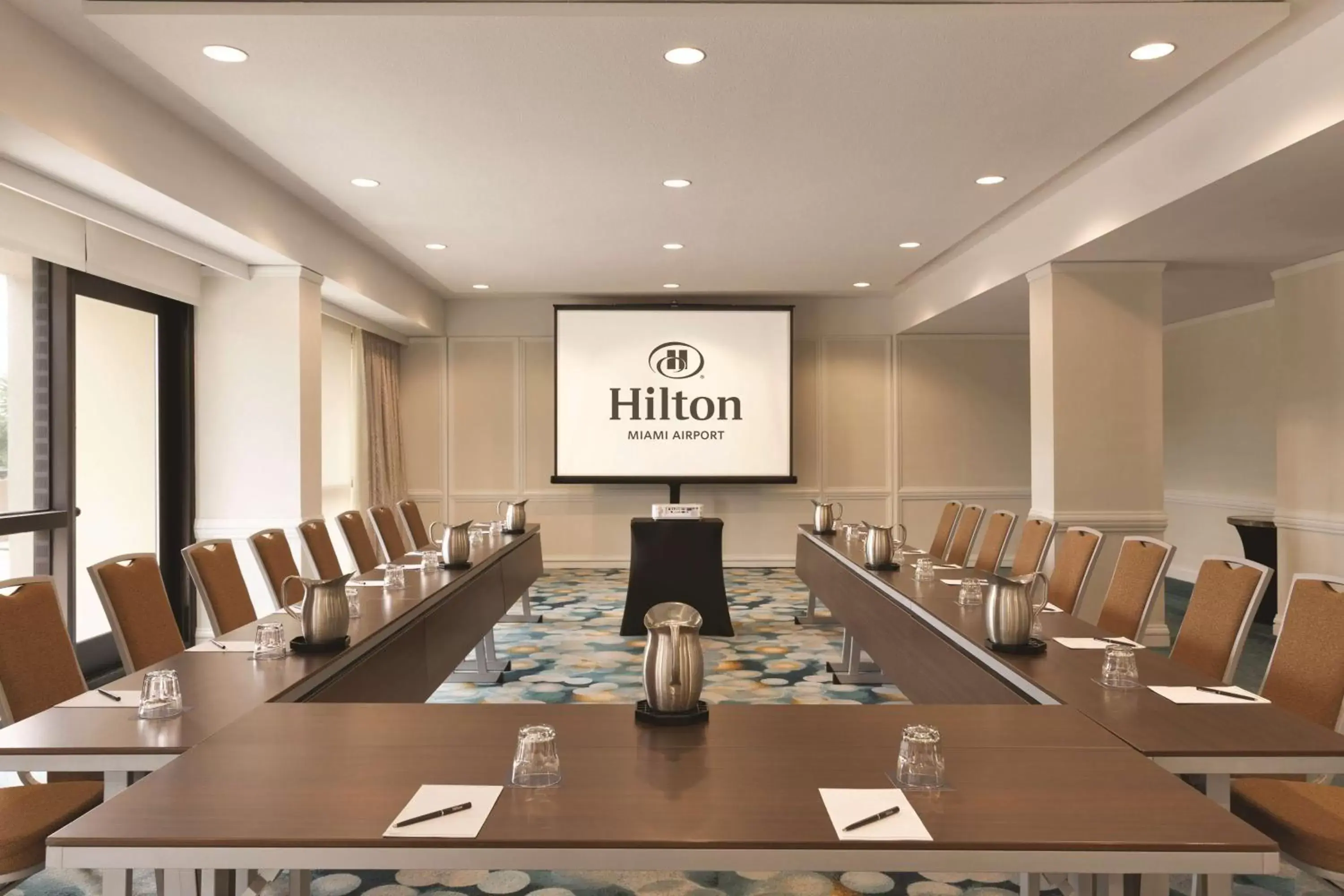 Meeting/conference room in Hilton Miami Airport Blue Lagoon