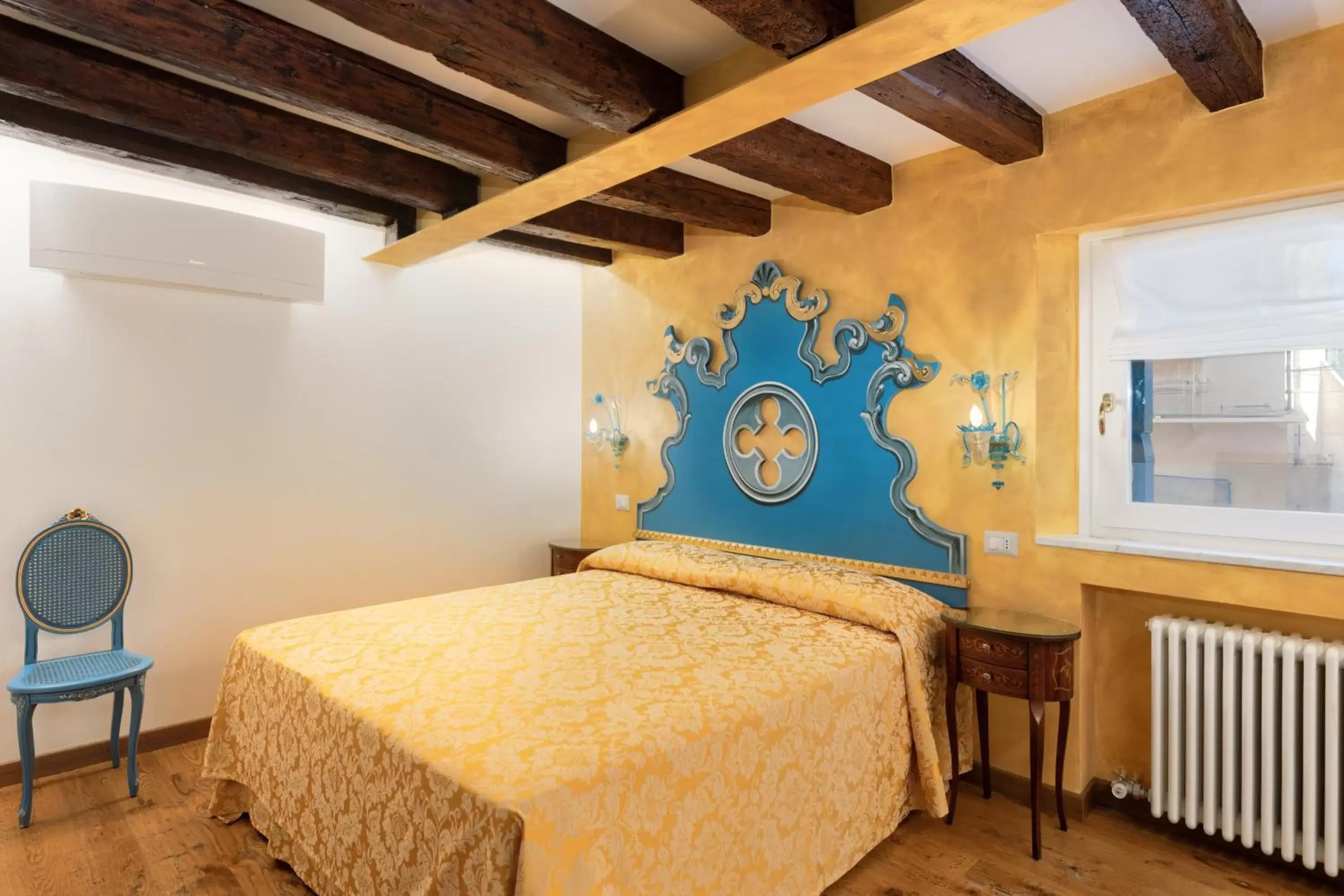 Bed in Hotel Giorgione