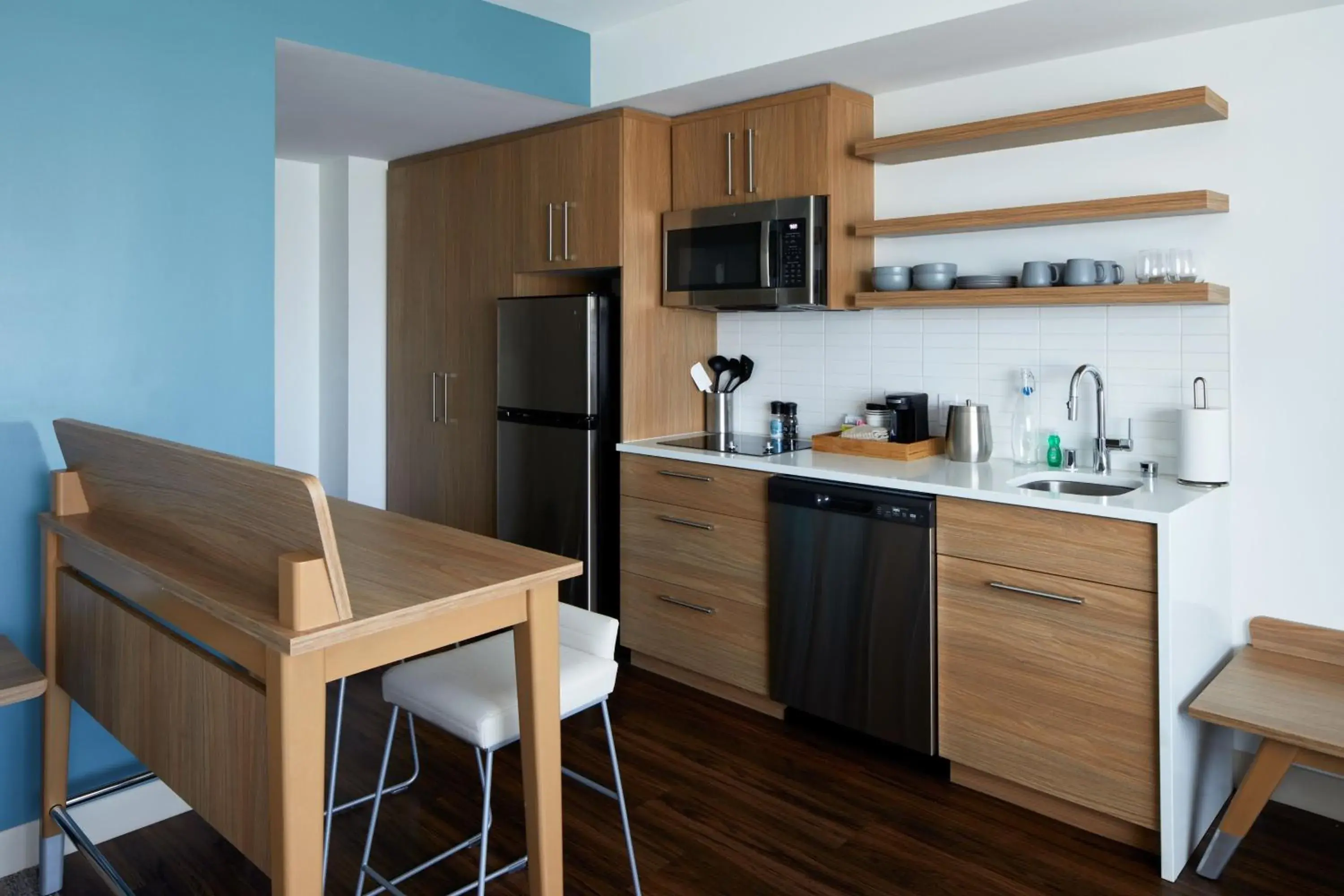 Kitchen or kitchenette, Kitchen/Kitchenette in Element Irvine