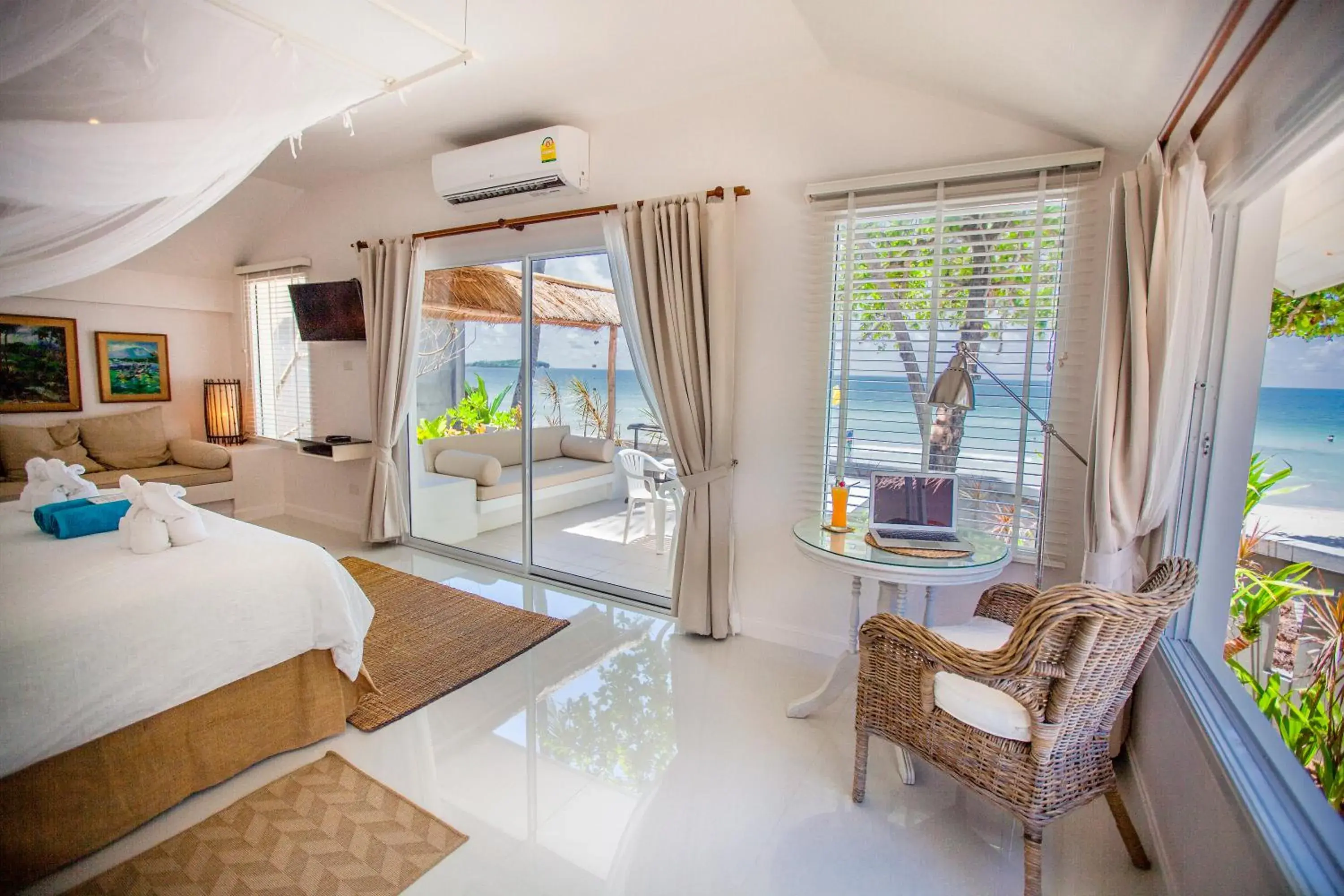 Bed in King's Garden Resort - SHA Plus