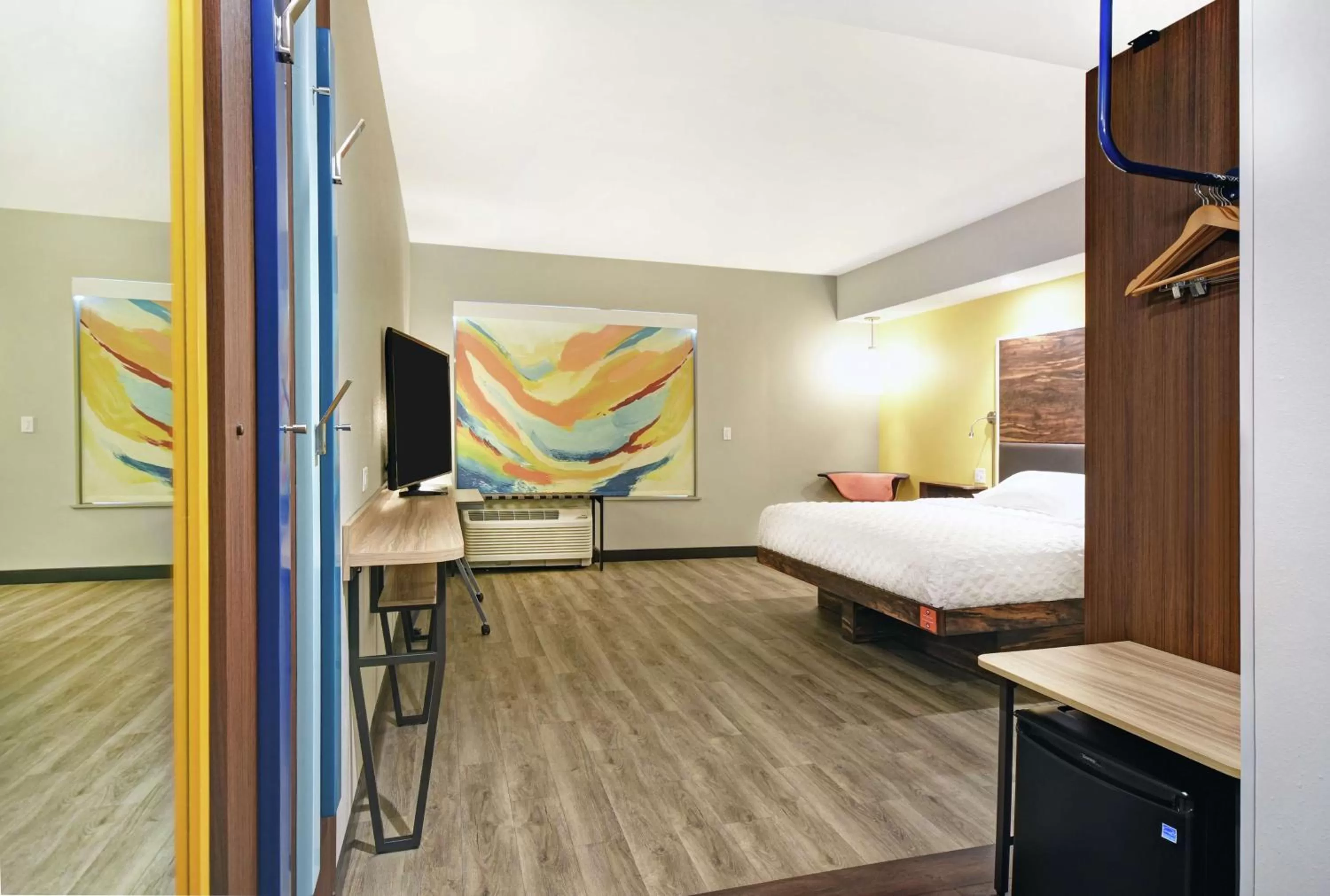 Bedroom, Bed in Tru By Hilton Portland Airport Area Me