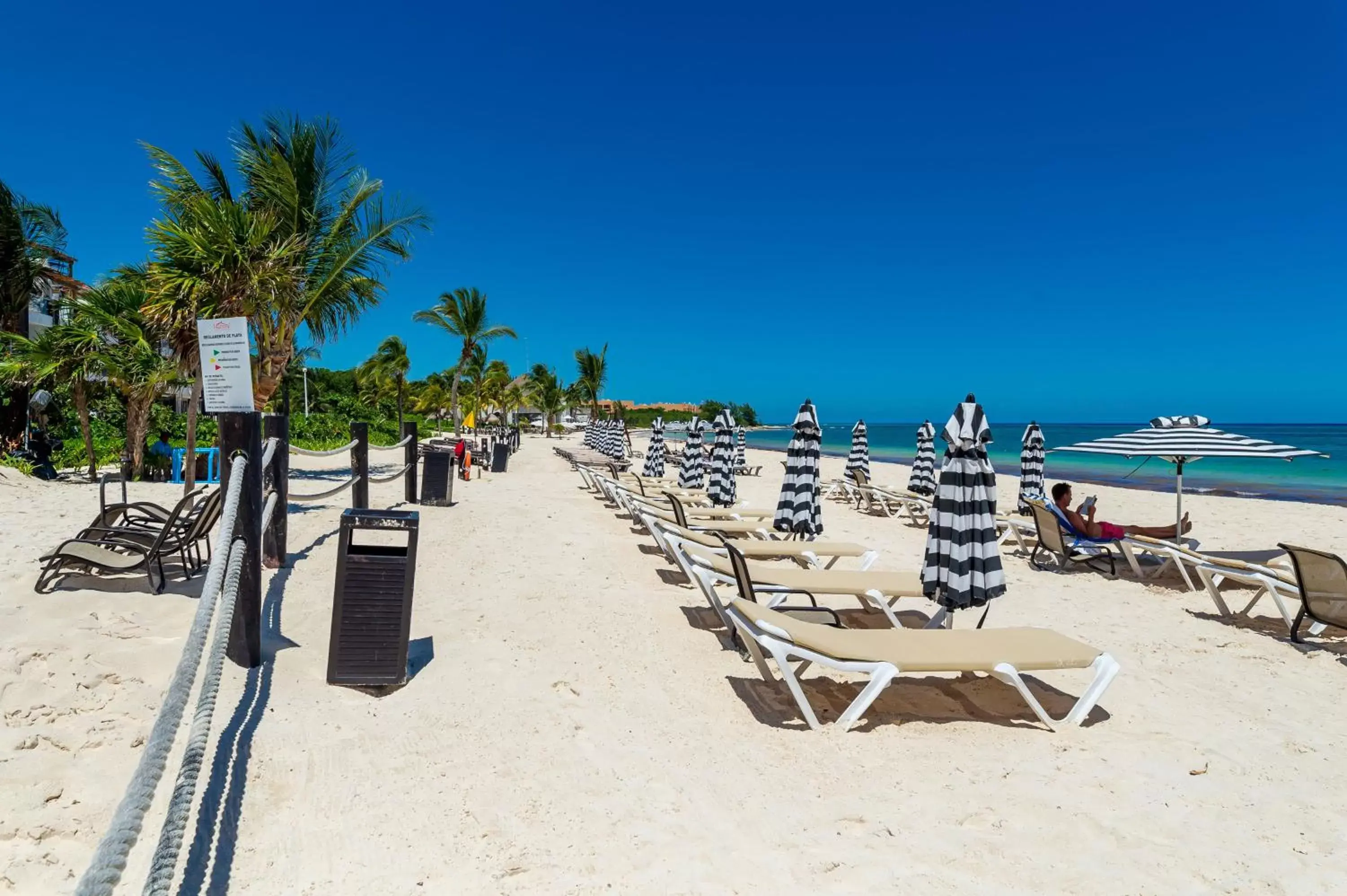 Beach in Mareazul Beach Front Condos At playa del Carmen