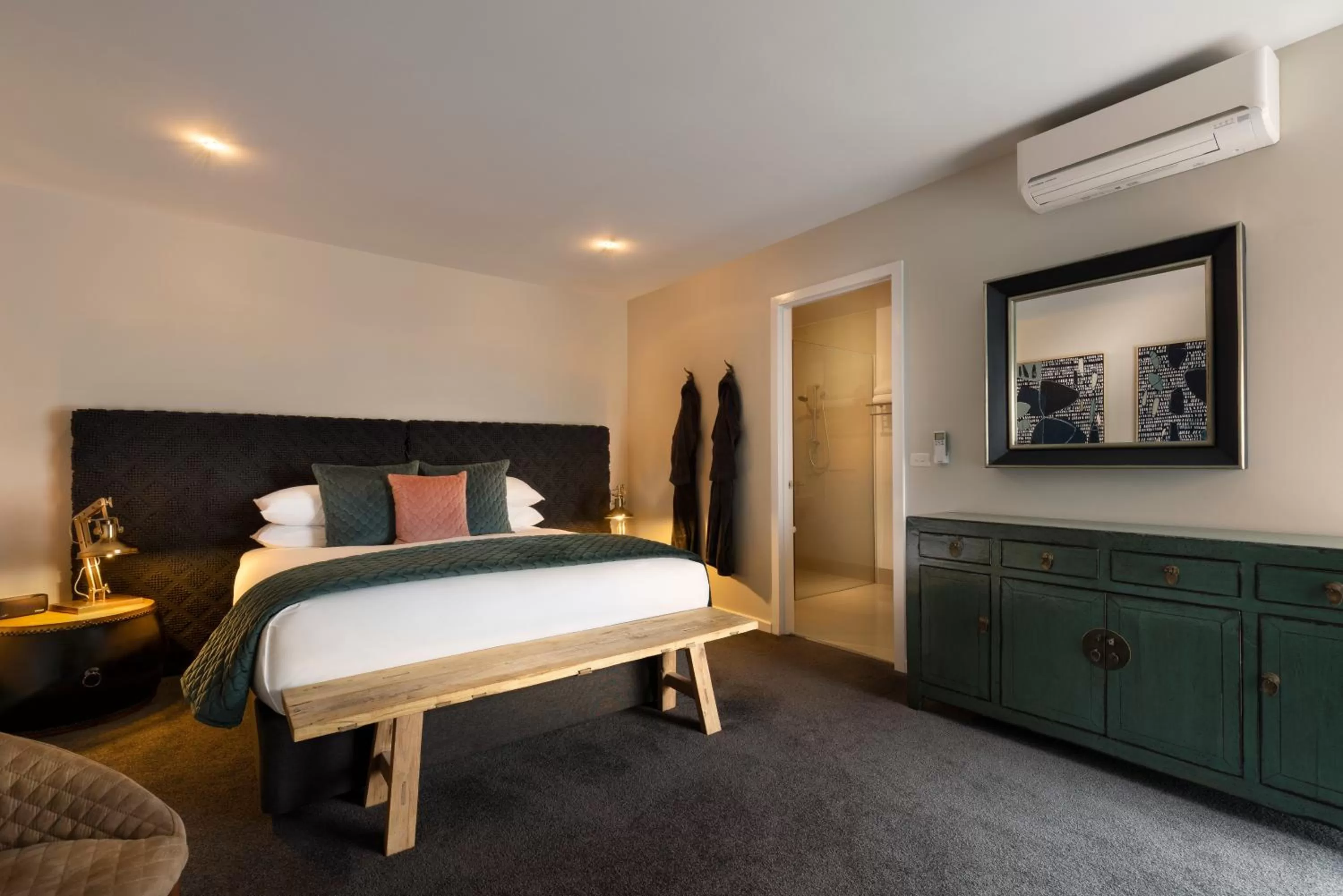 Bed in Hotel Frangos