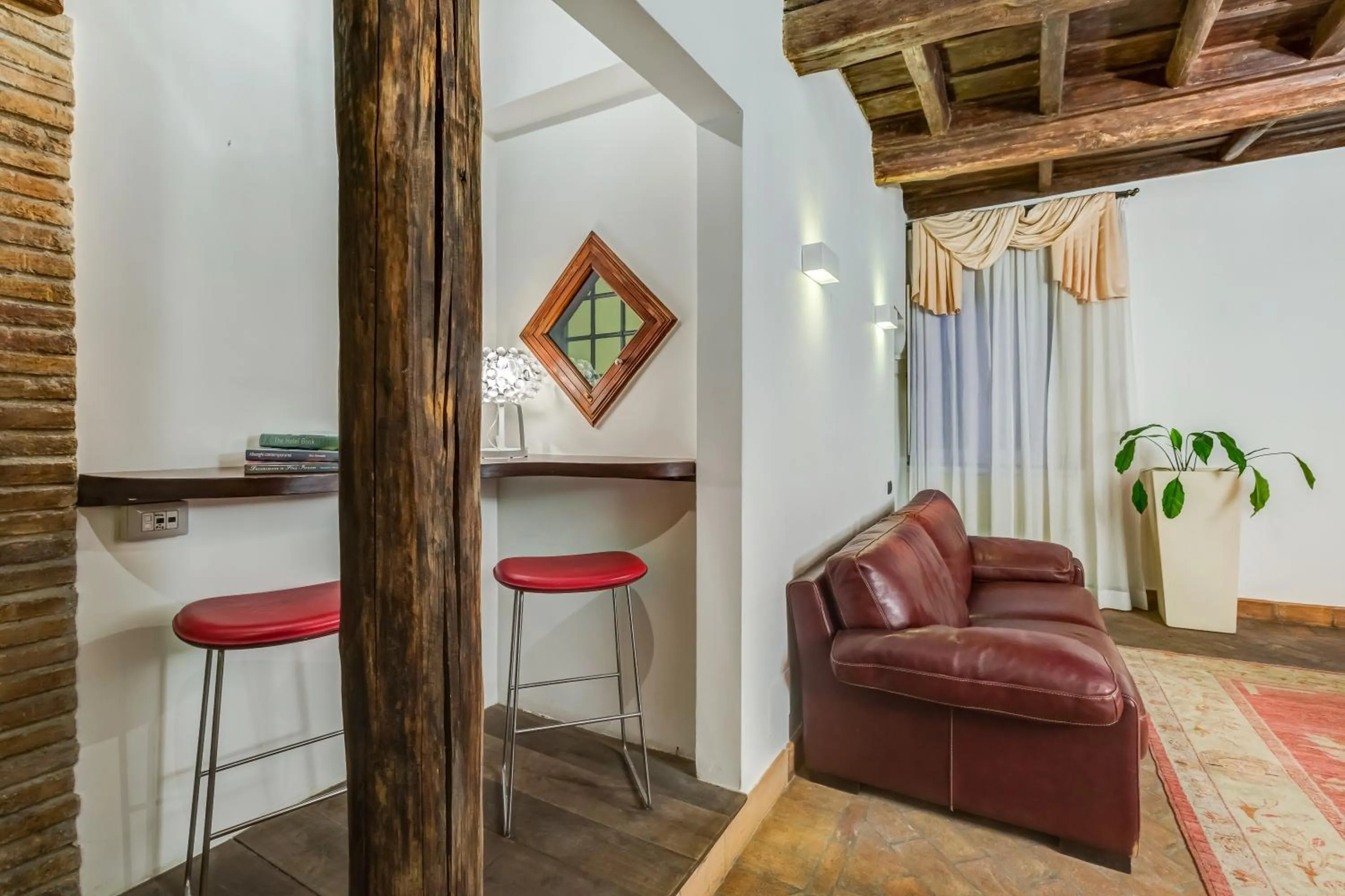 Lounge or bar in Luxury Trastevere