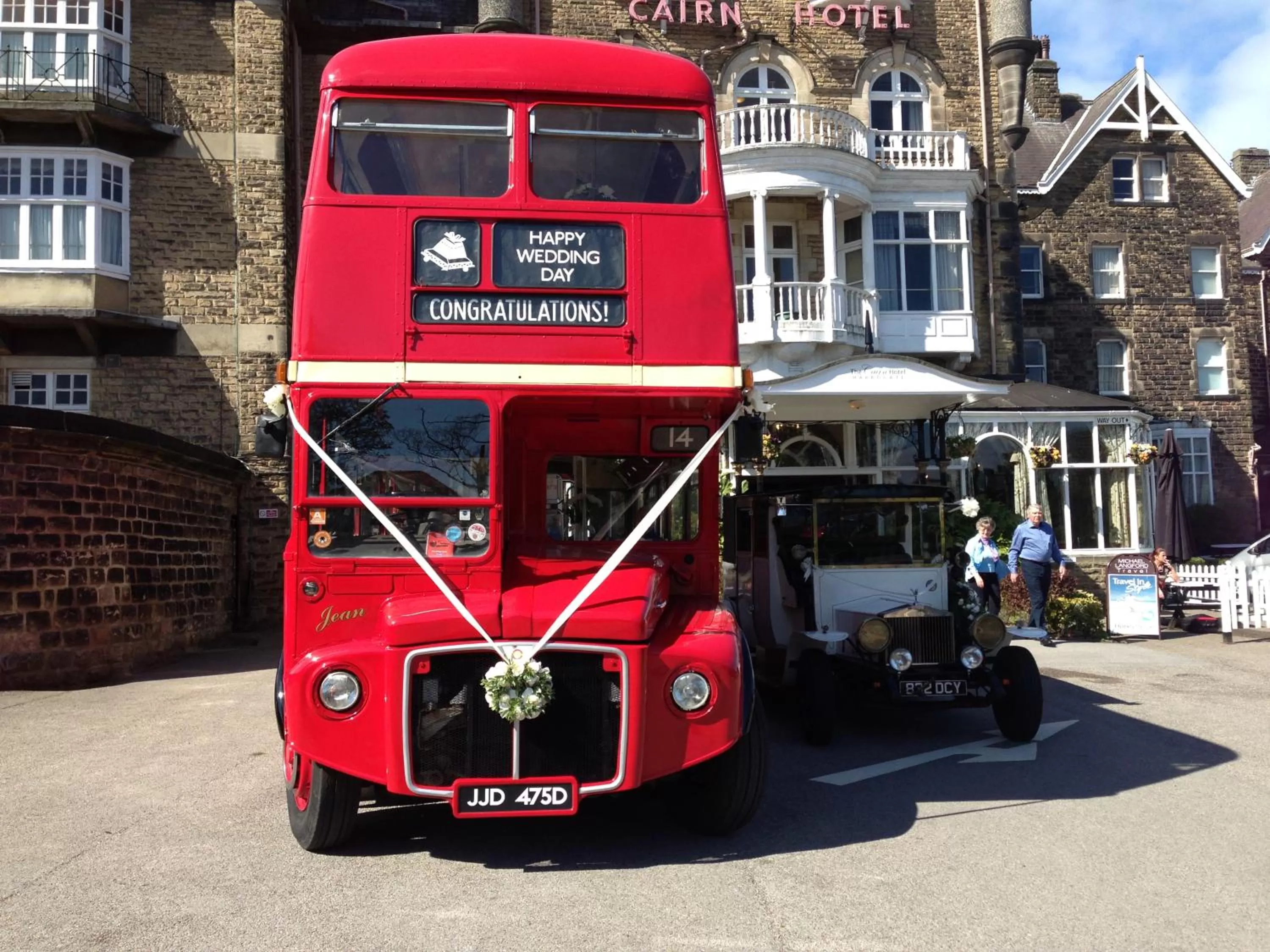 Area and facilities in Cairn Hotel