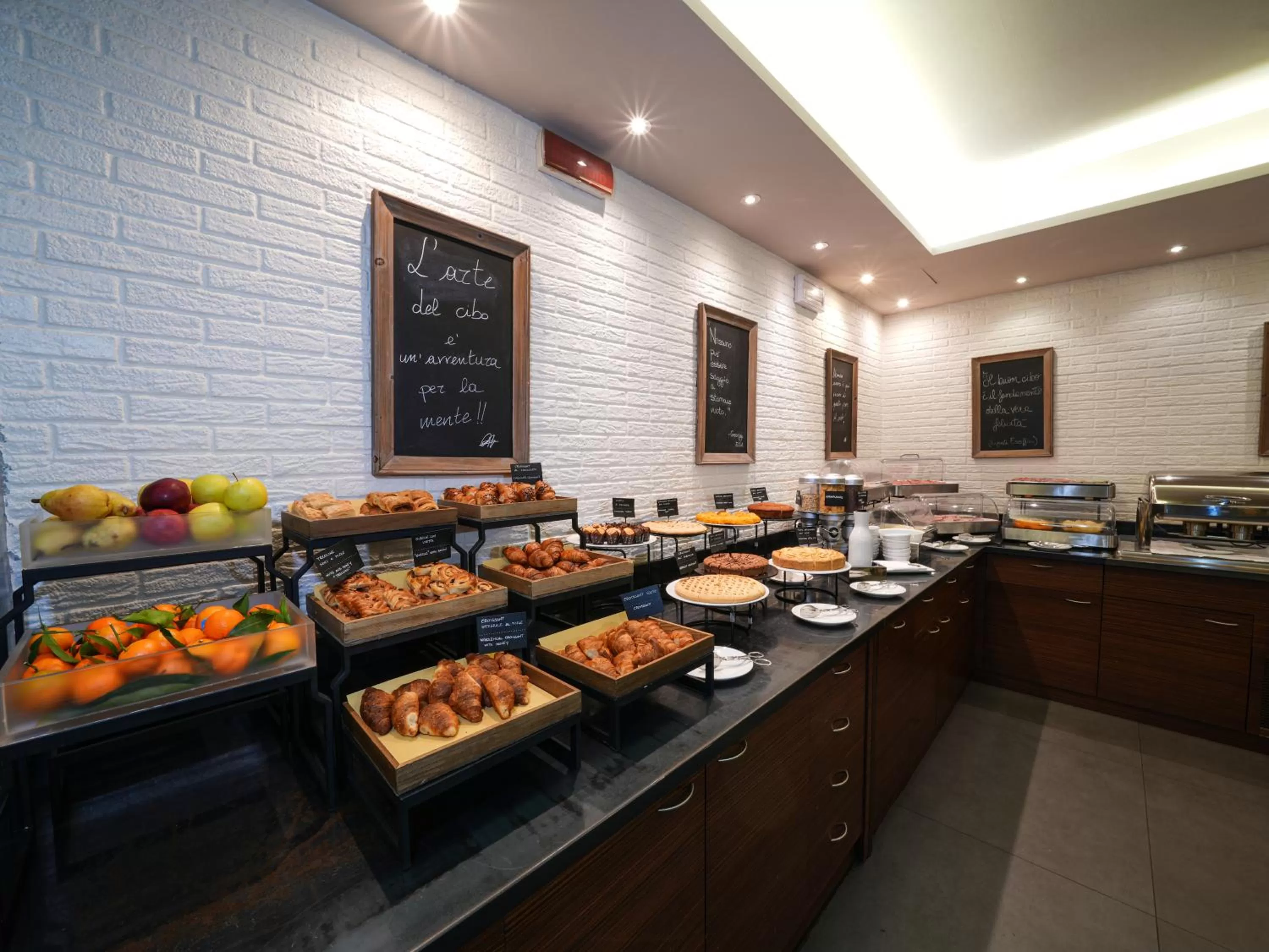 Buffet breakfast in La Meridiana Bleisure Hotel