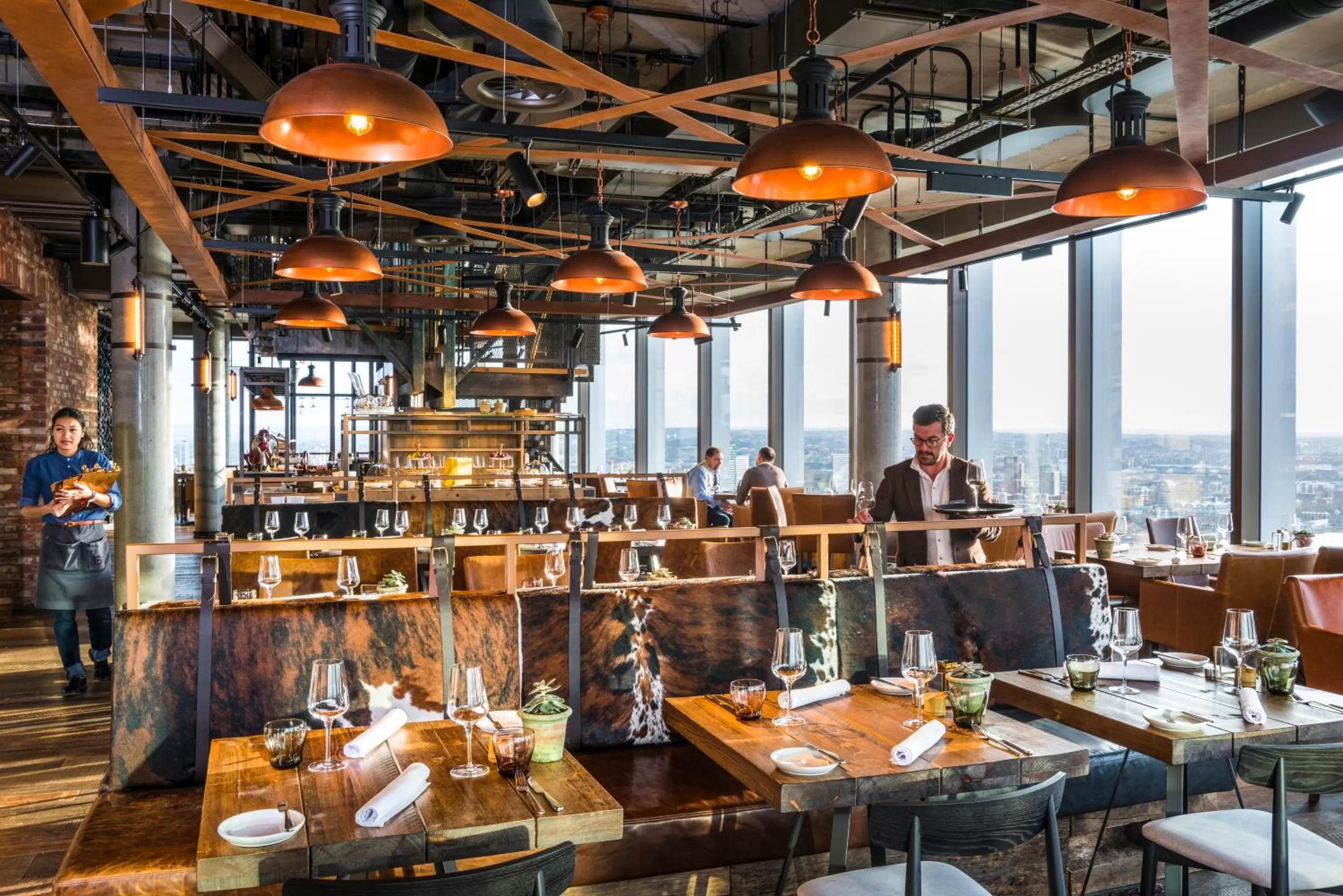 Restaurant/places to eat in Novotel London Canary Wharf