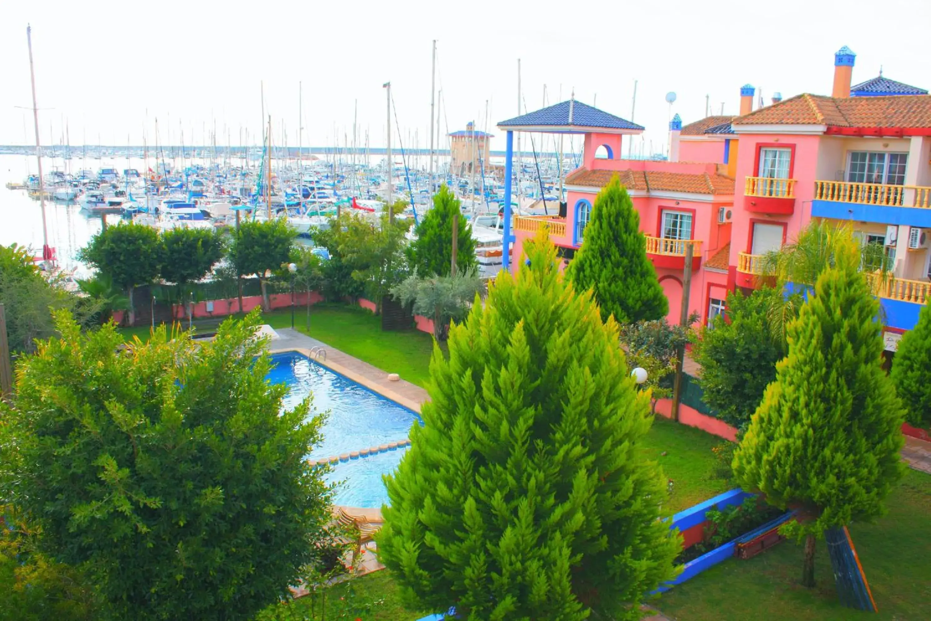 Property building, Pool View in Marina Internacional