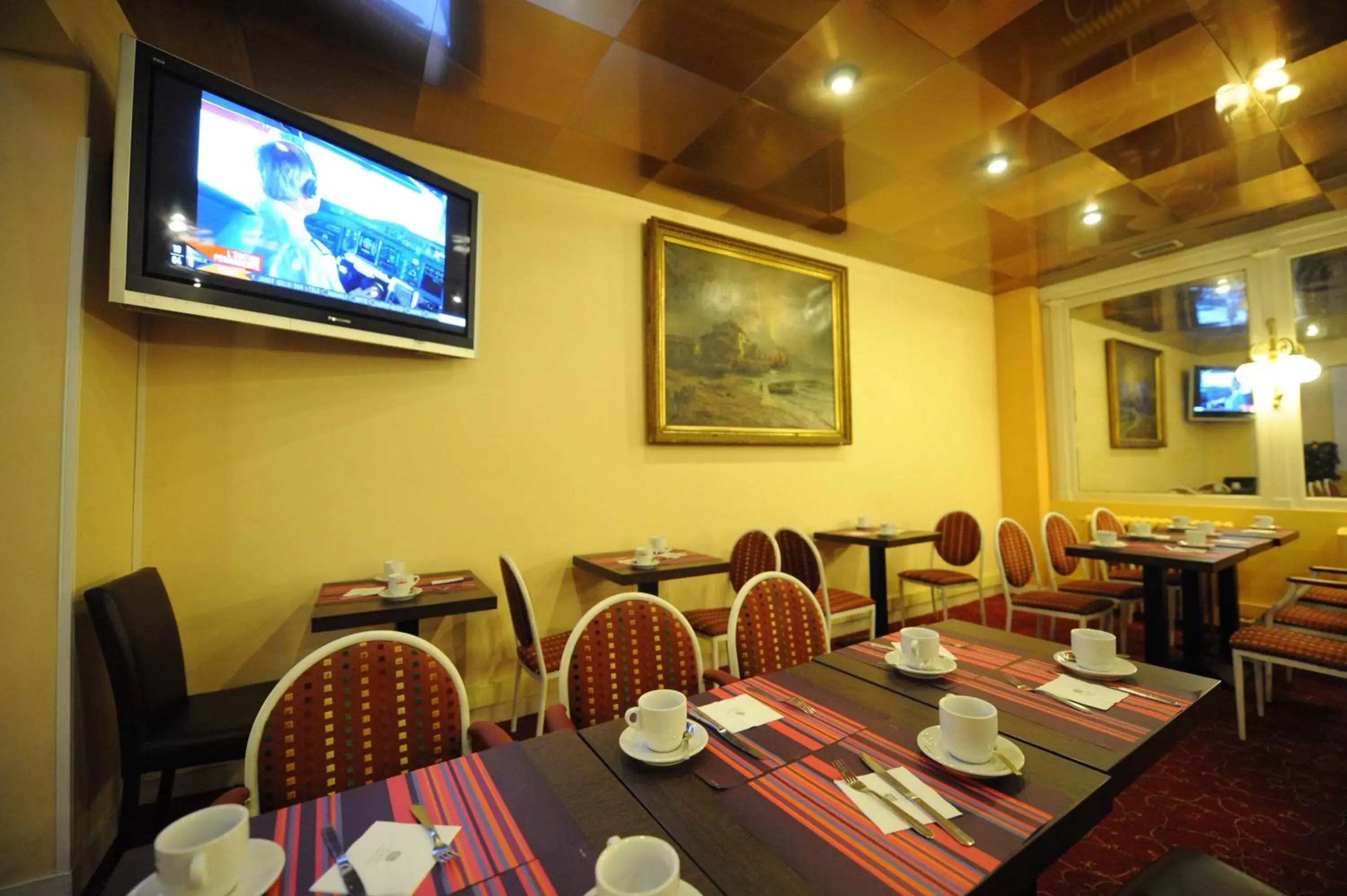 Restaurant/Places to Eat in Best Western Continental Pau Centre