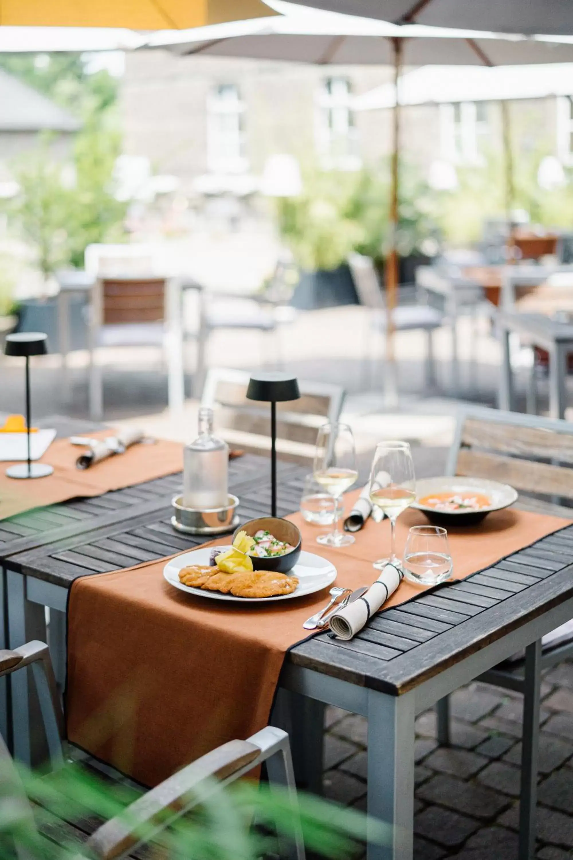 Restaurant/Places to Eat in Schlosshotel Hugenpoet