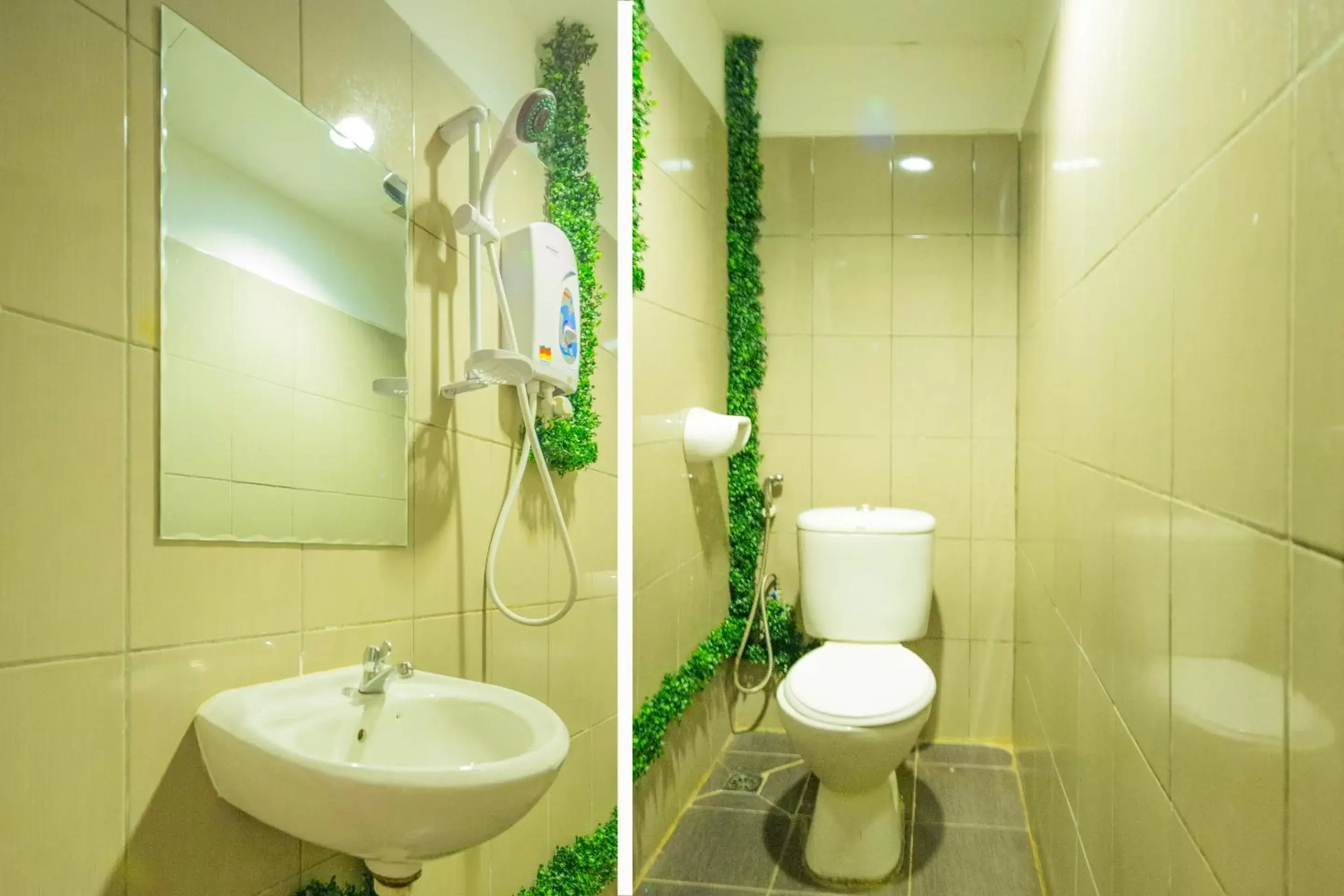 Bathroom in OYO 218 Storytel