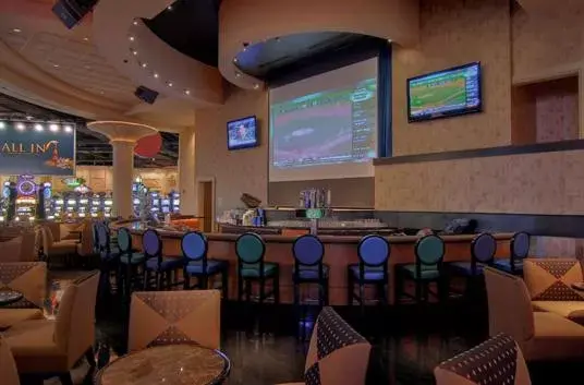 Casino, Restaurant/Places to Eat in Hollywood Casino Bangor