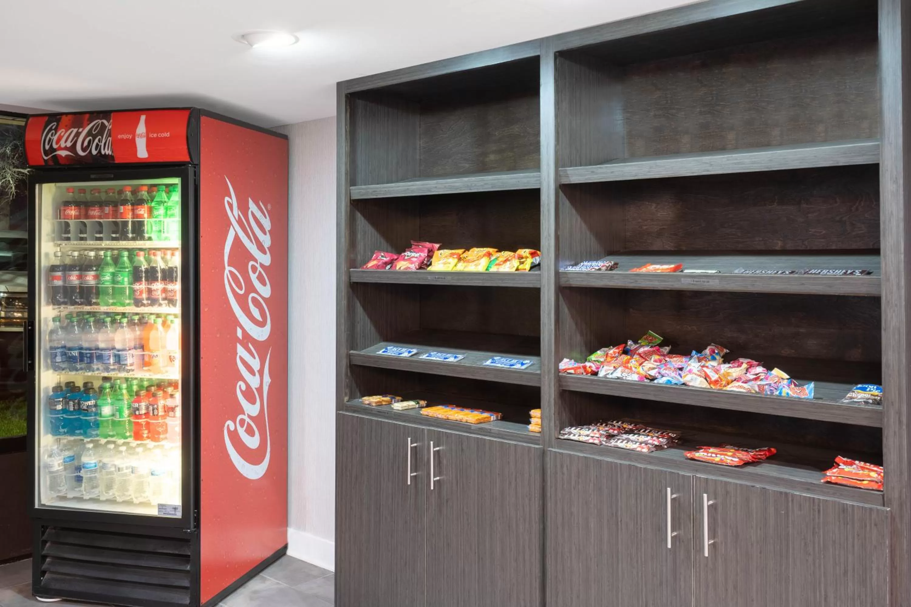 Food and drinks in Baymont by Wyndham Murfreesboro