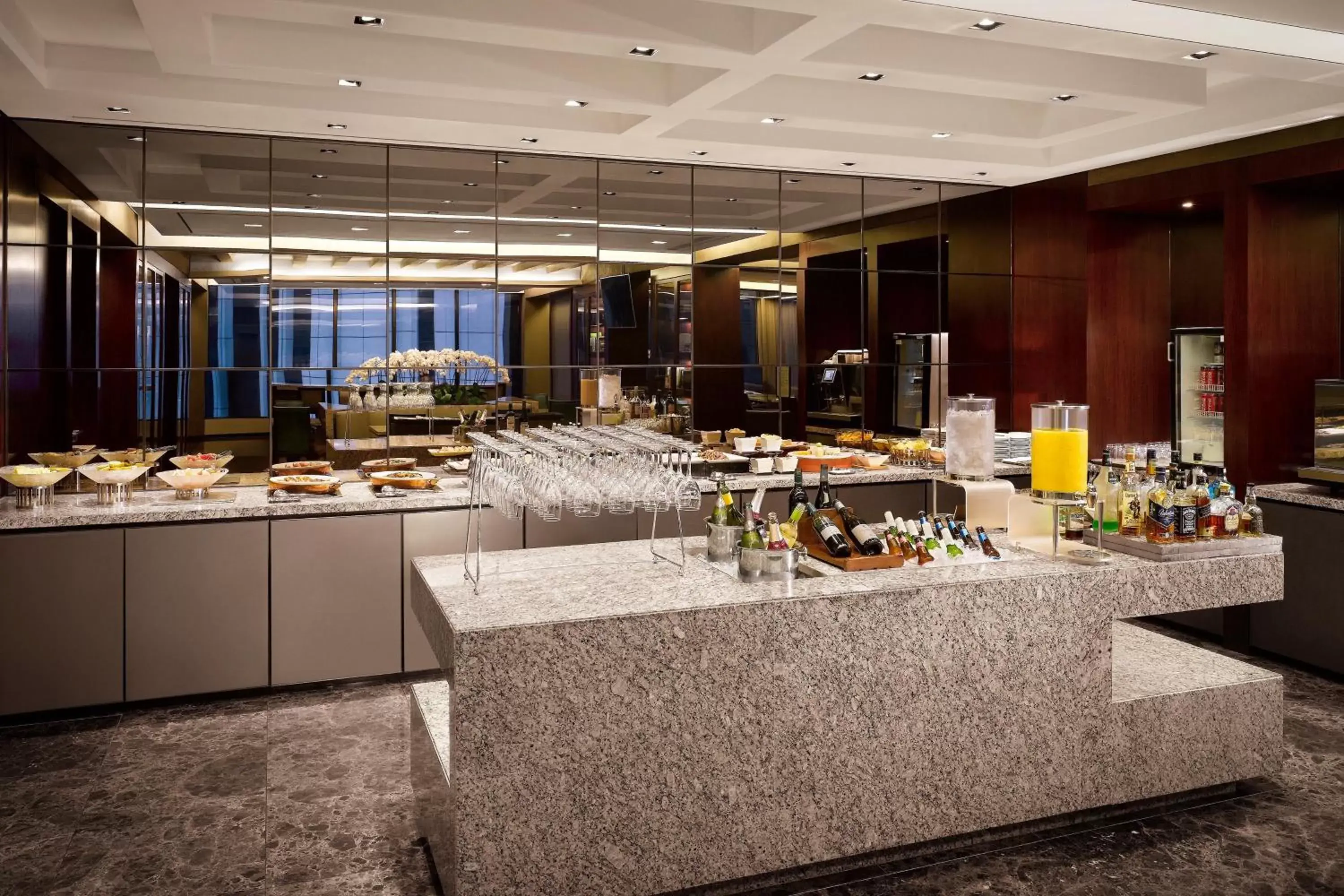 Lounge or bar, Restaurant/Places to Eat in Westin Josun Seoul Hotel