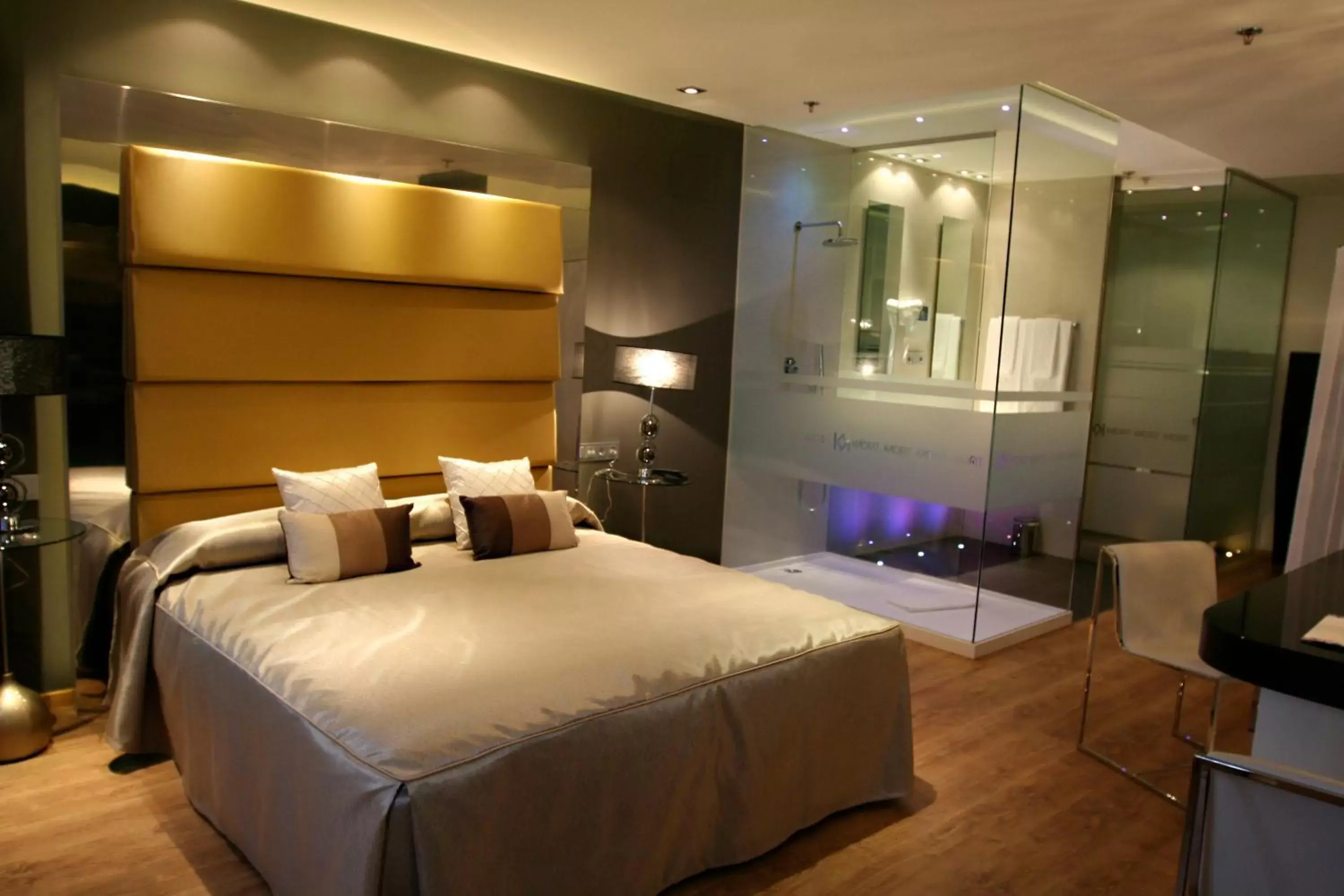 Bed in Kadrit Hotel