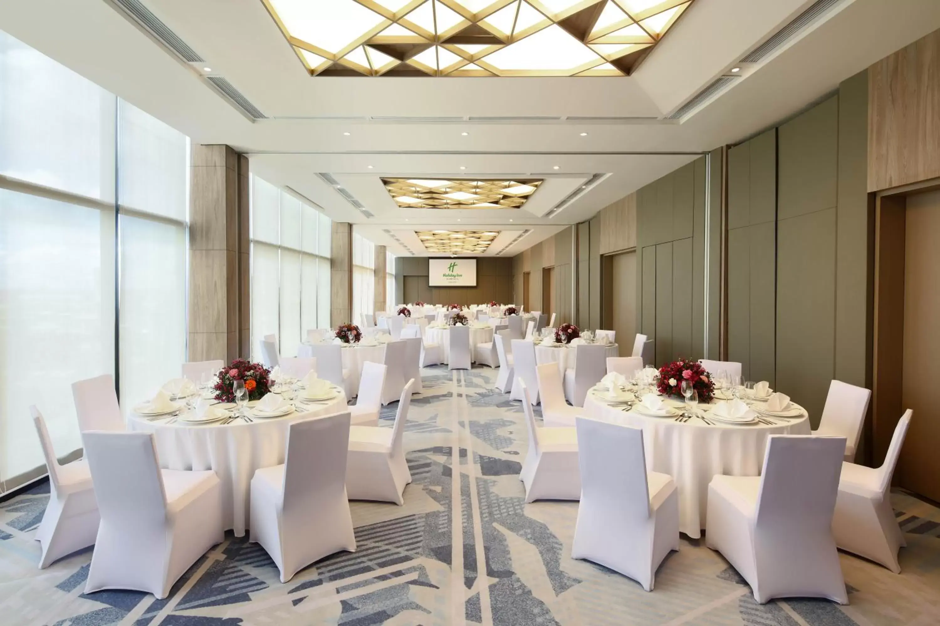 Banquet/Function facilities, Banquet Facilities in Holiday Inn Cebu City, an IHG Hotel