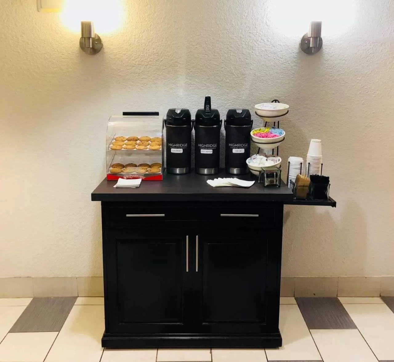 Drinks in Country Inn & Suites by Radisson, DFW Airport South, TX