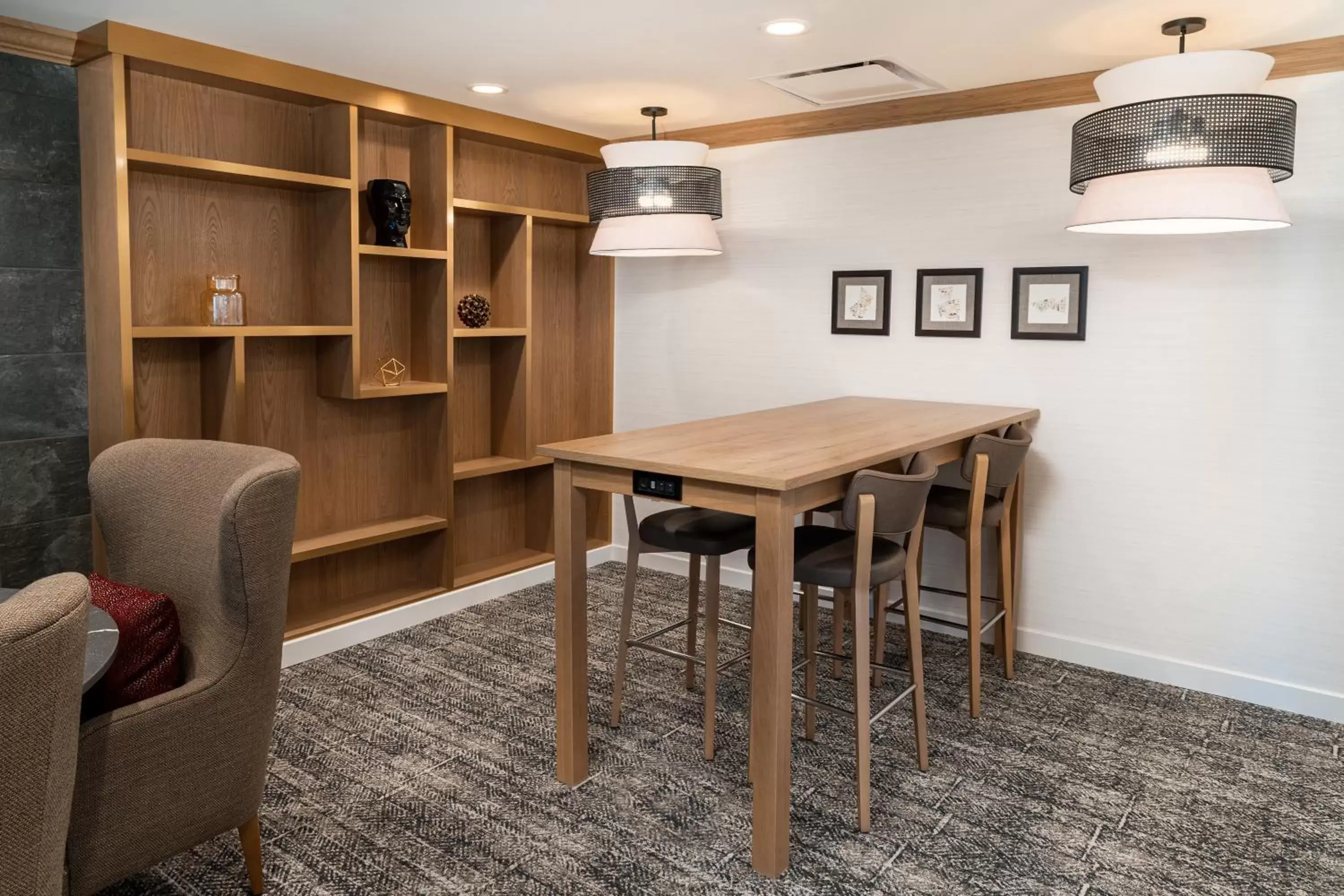 Lobby or reception, Dining Area in Staybridge Suites - Temecula - Wine Country, an IHG Hotel