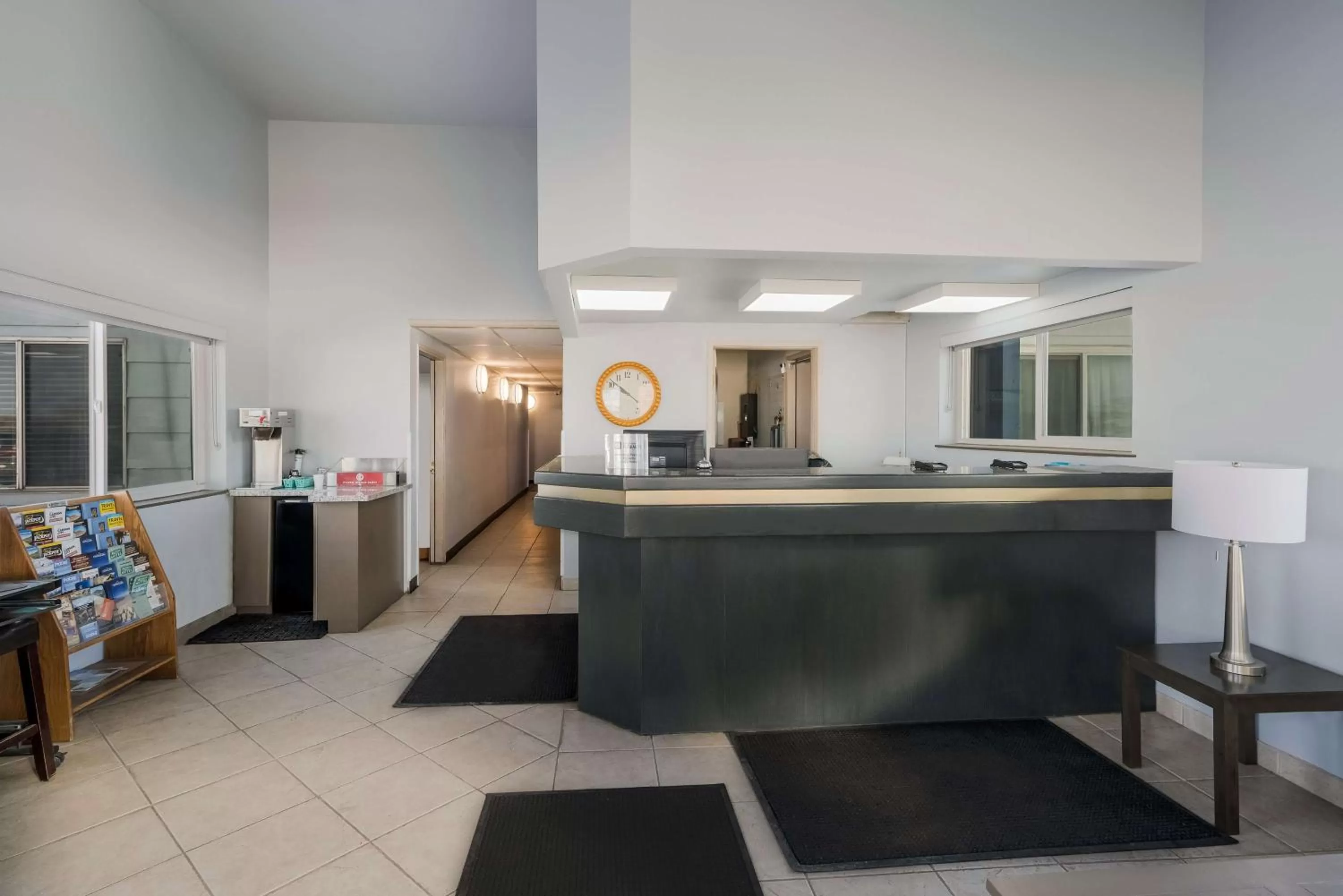 Lobby or reception in SureStay Hotel by Best Western Wells