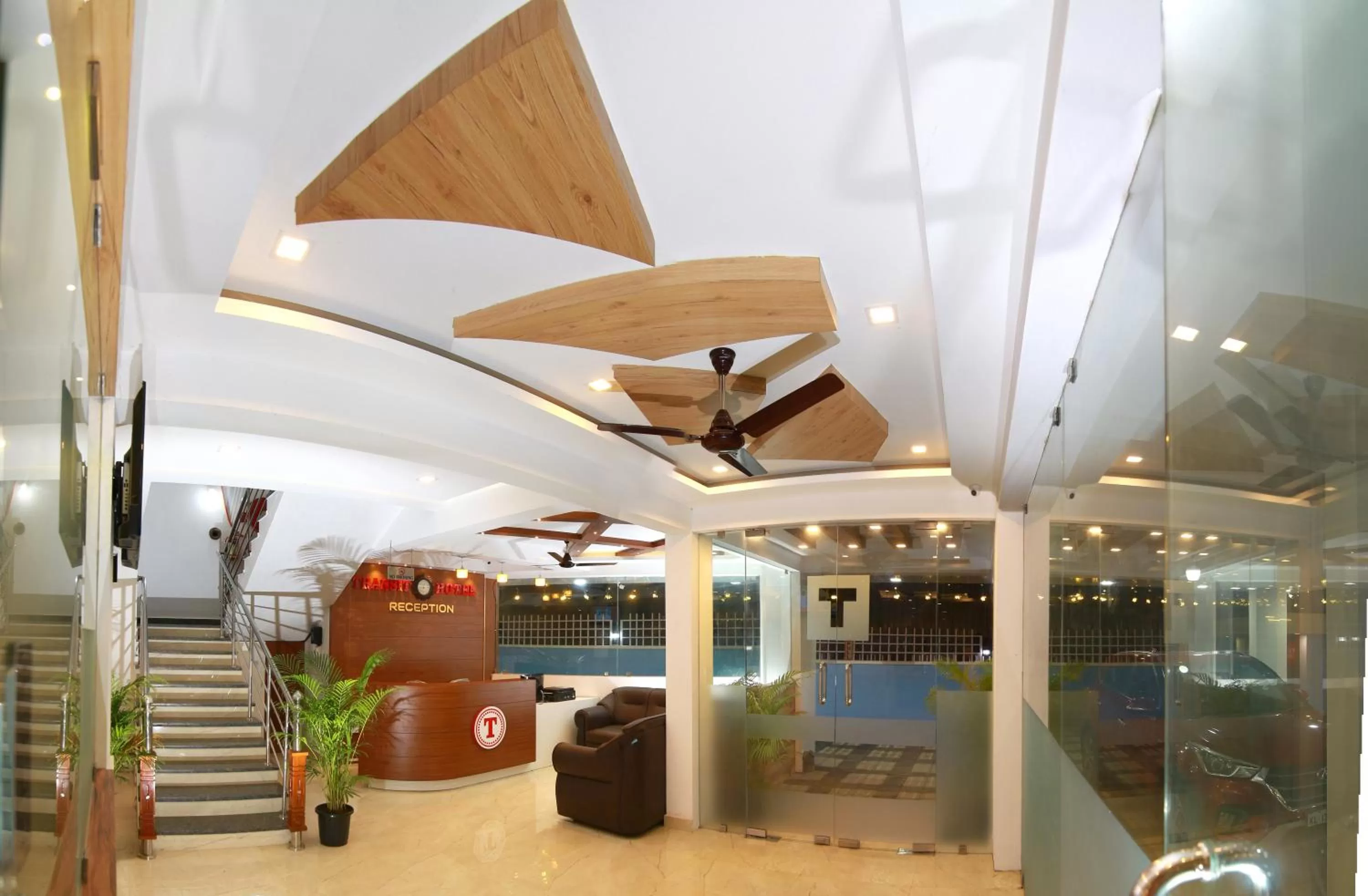 Lobby or reception in Gateway Airport Hotel