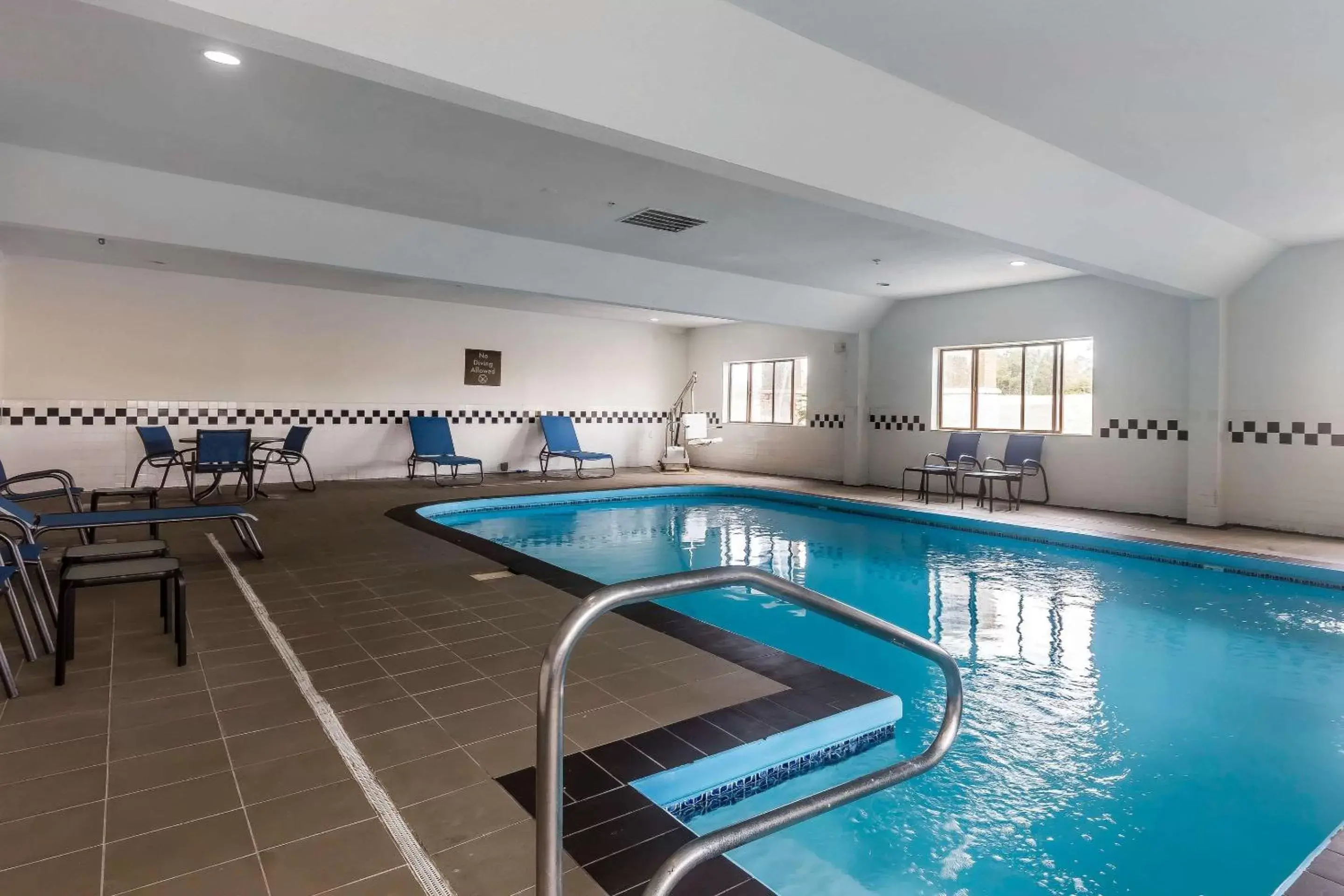 On site, Swimming Pool in Comfort Inn & Suites Crystal Inn Sportsplex Gulfport