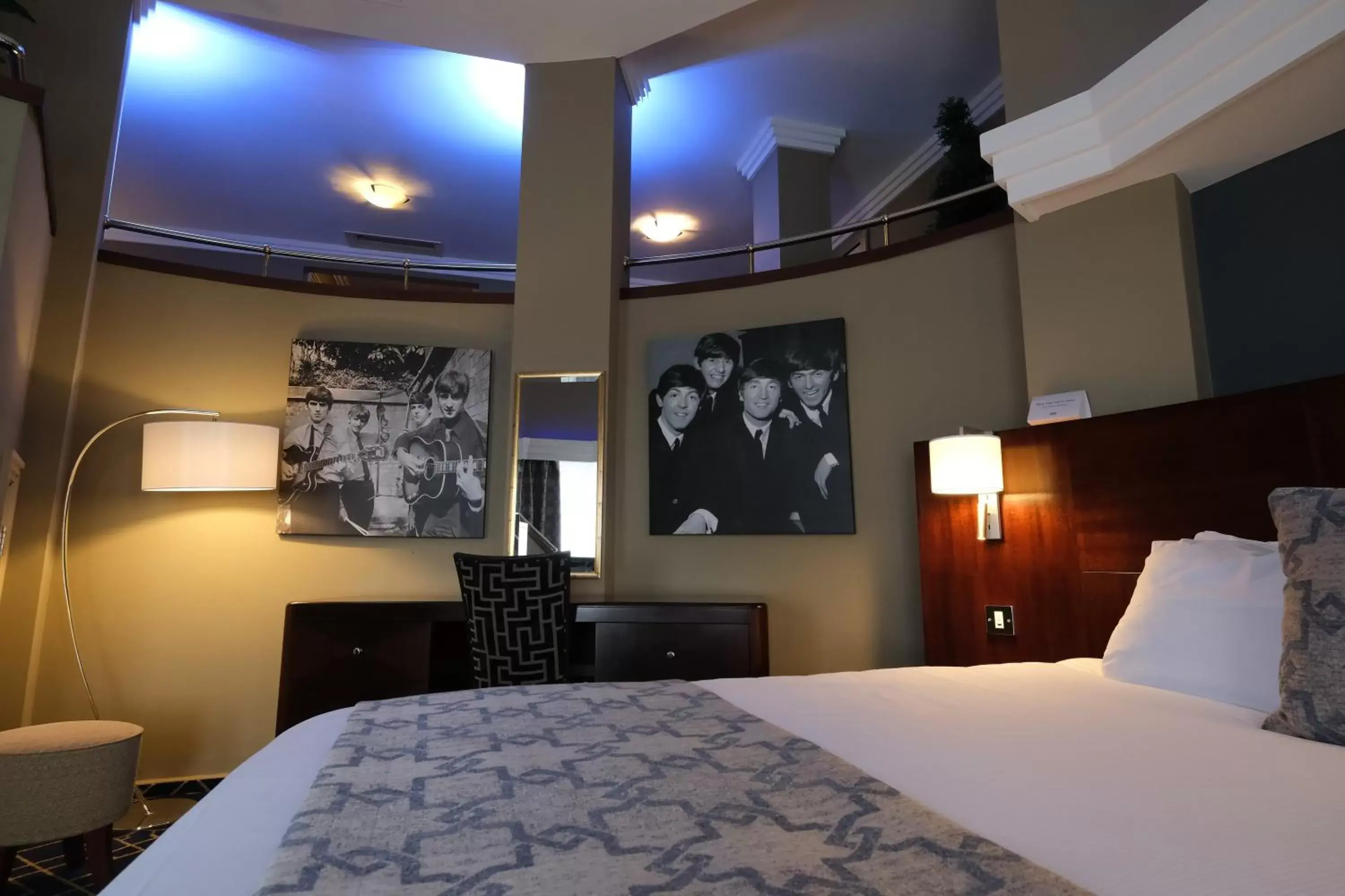 Bed in Crowne Plaza Liverpool - John Lennon Airport, an IHG Hotel